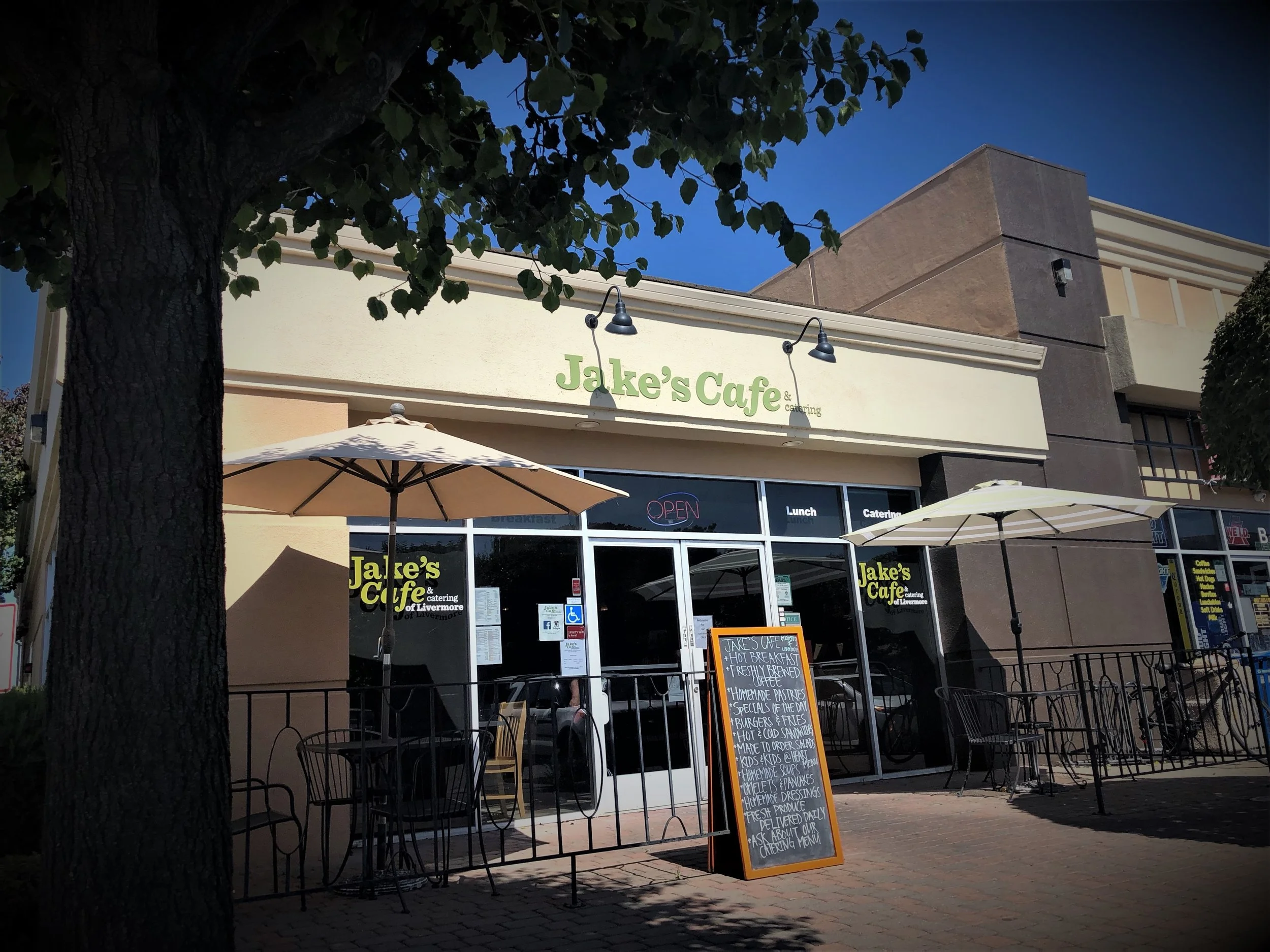 Jake's Cafe & Catering