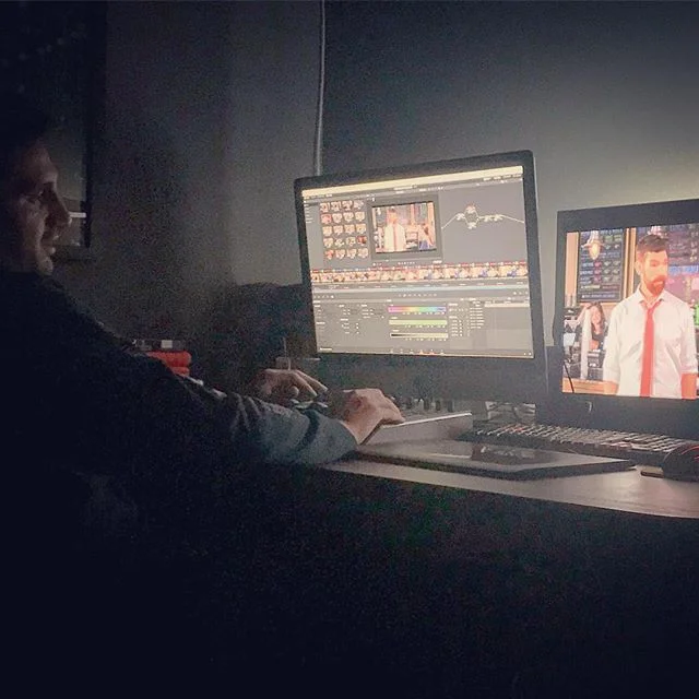 Putting the final touches on this pilot color with @itsalwayssenny and the crazy talented @brbi2. @readytominglechi getting ready to make you laugh. #tvpilot #comedy #television #makingtv #productionlife #producer #production #sitcom #chicago #postpr