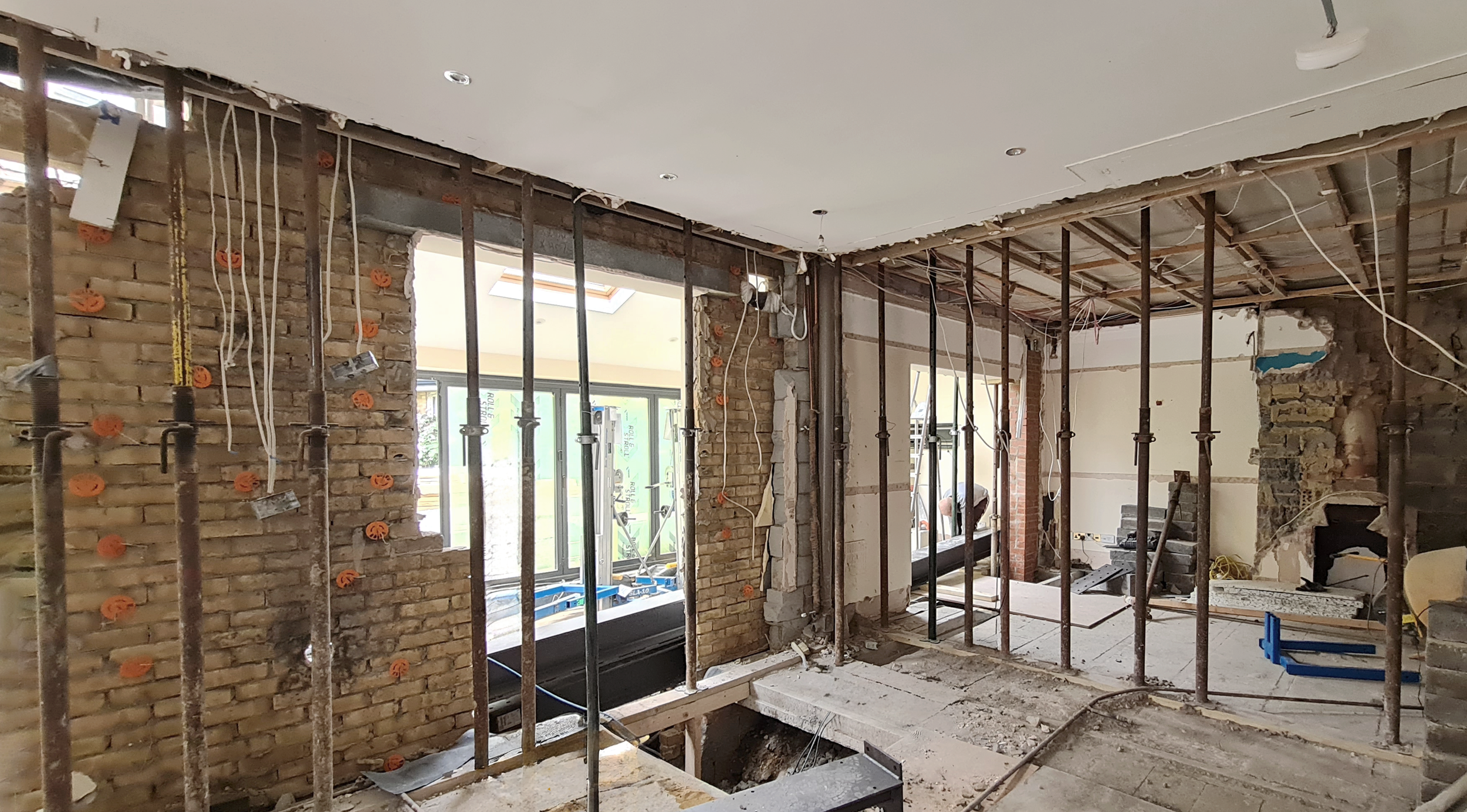 Luxury home renovation Barnes London SW13 by Almendra Studio Open plan kitchen renovation Barnes London Contemporary house refurbishment Barnes SW13