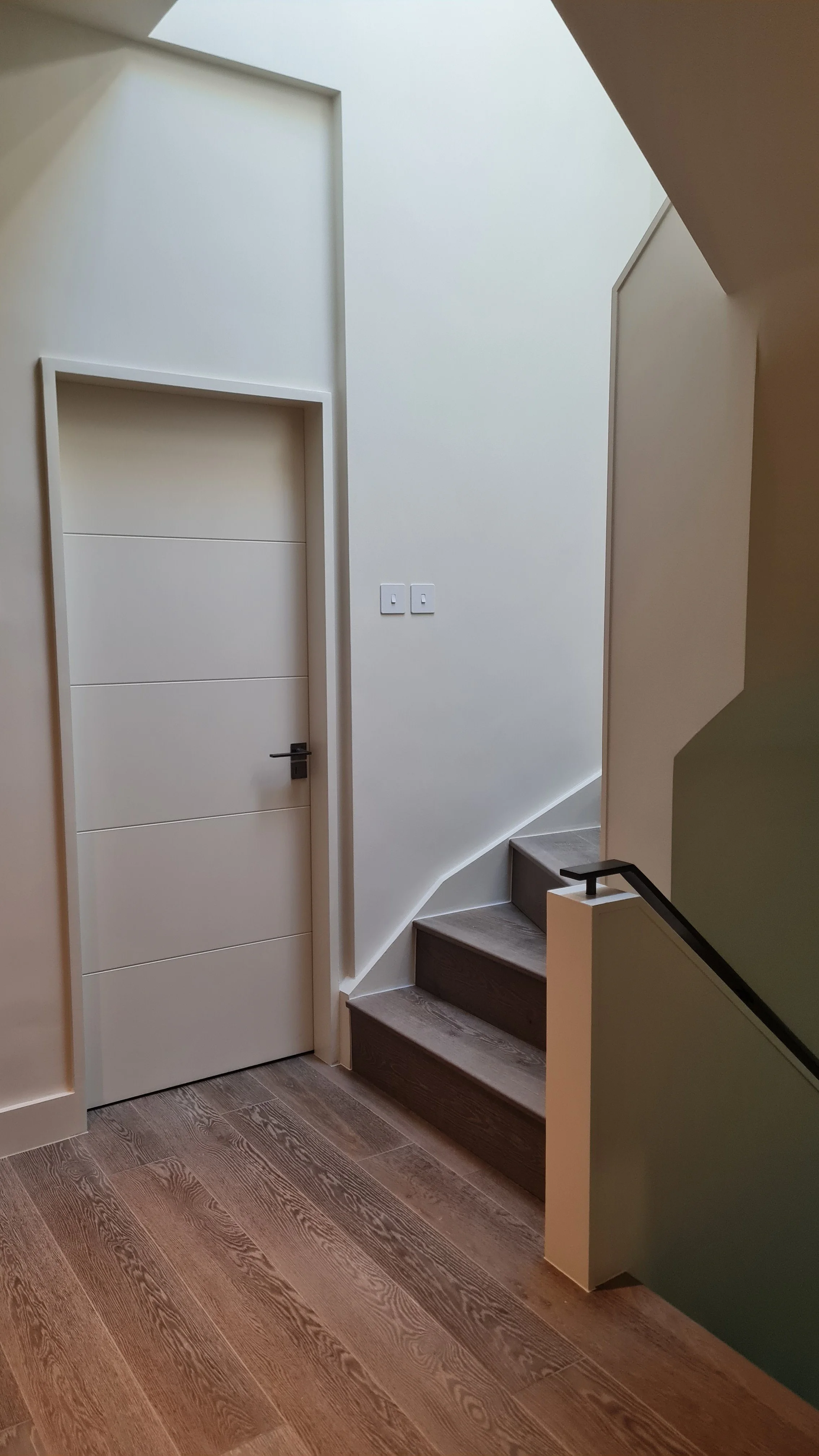 Luxury home renovation Barnes London SW13 by Almendra Studio Open plan kitchen renovation Barnes London Contemporary house refurbishment Barnes SW13