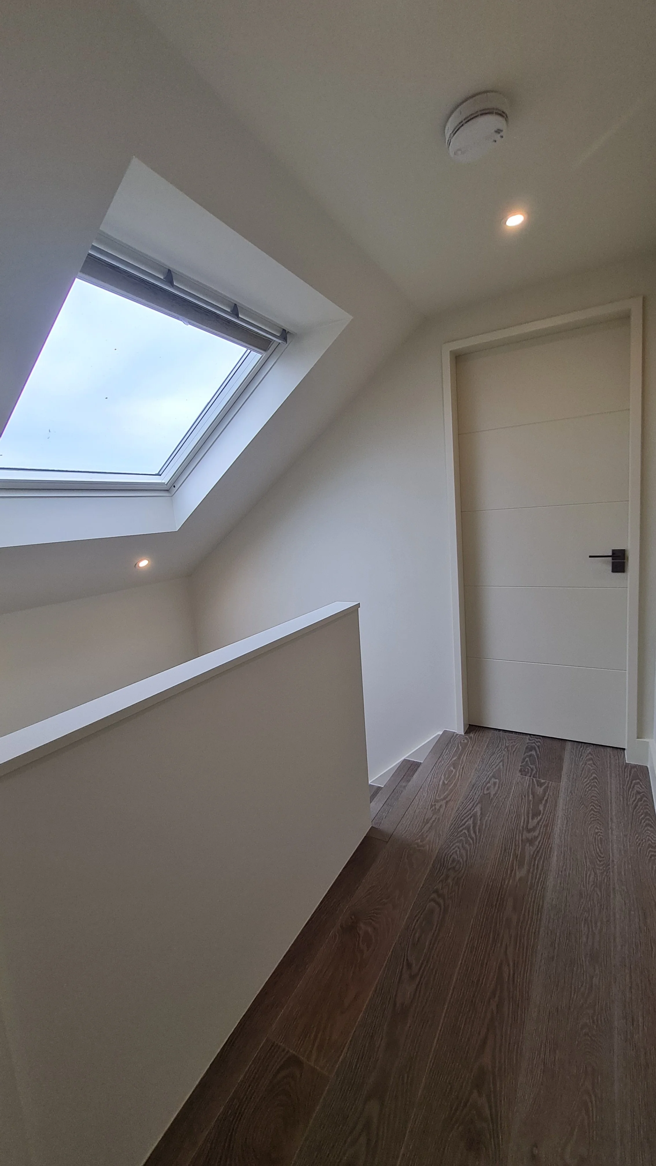 Luxury home renovation Barnes London SW13 by Almendra Studio Open plan kitchen renovation Barnes London Contemporary house refurbishment Barnes SW13