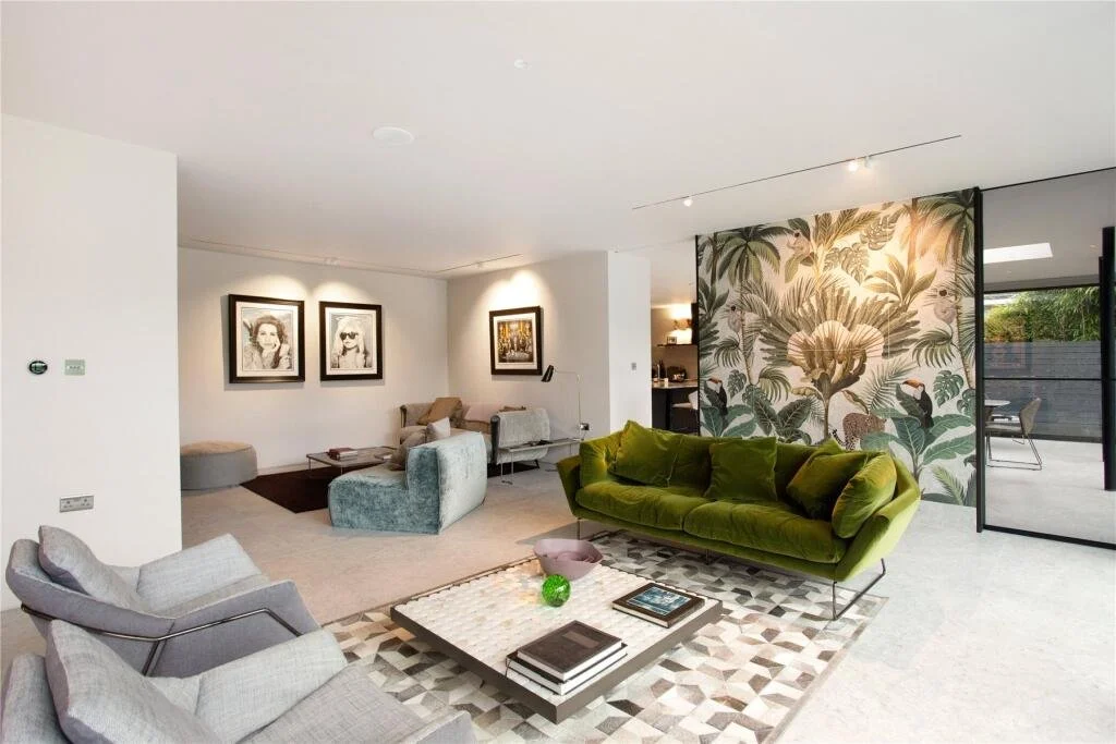 Open-Plan Living Space — New Build Residence Walton-on-Thames