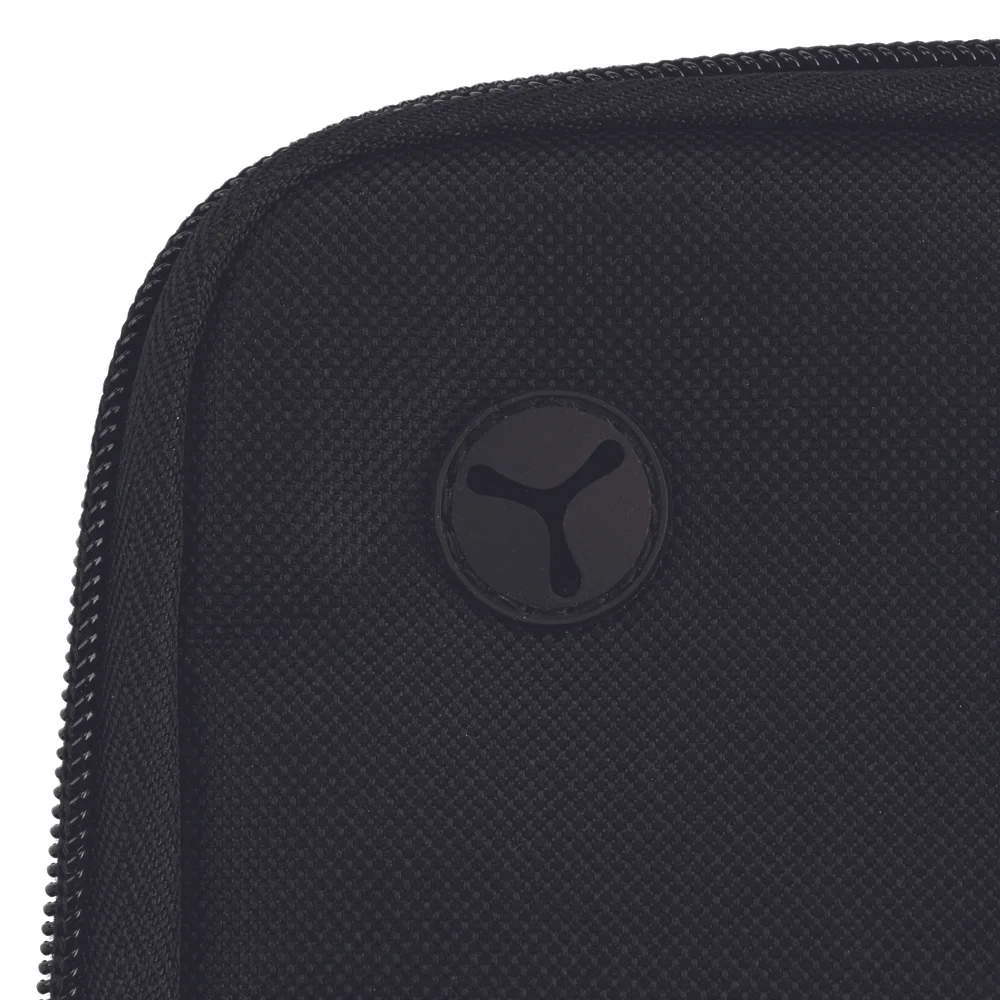 WICKANDWIRE_PASSPORT_CASE05.jpg