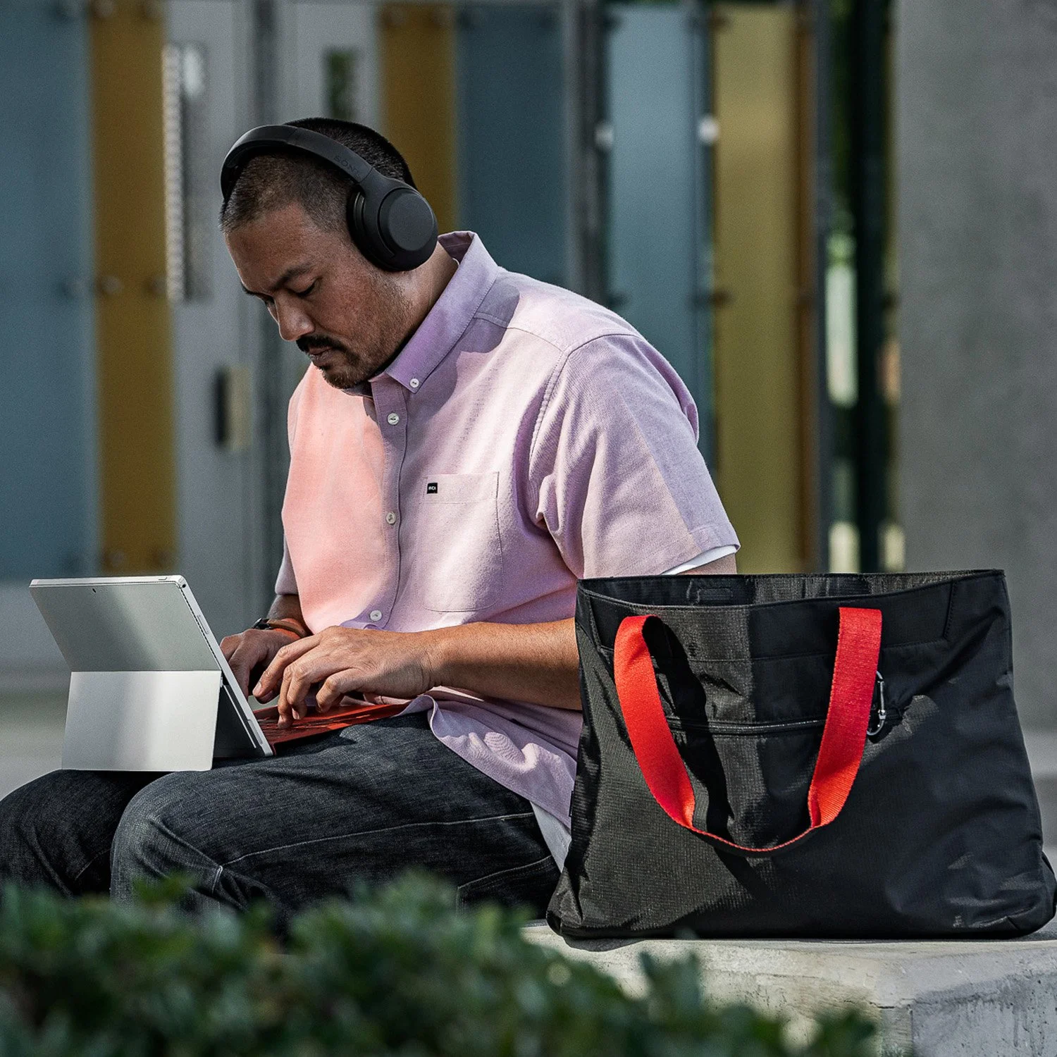 2ndchildhood_Tote_Bag_Lifestyle_05.jpg