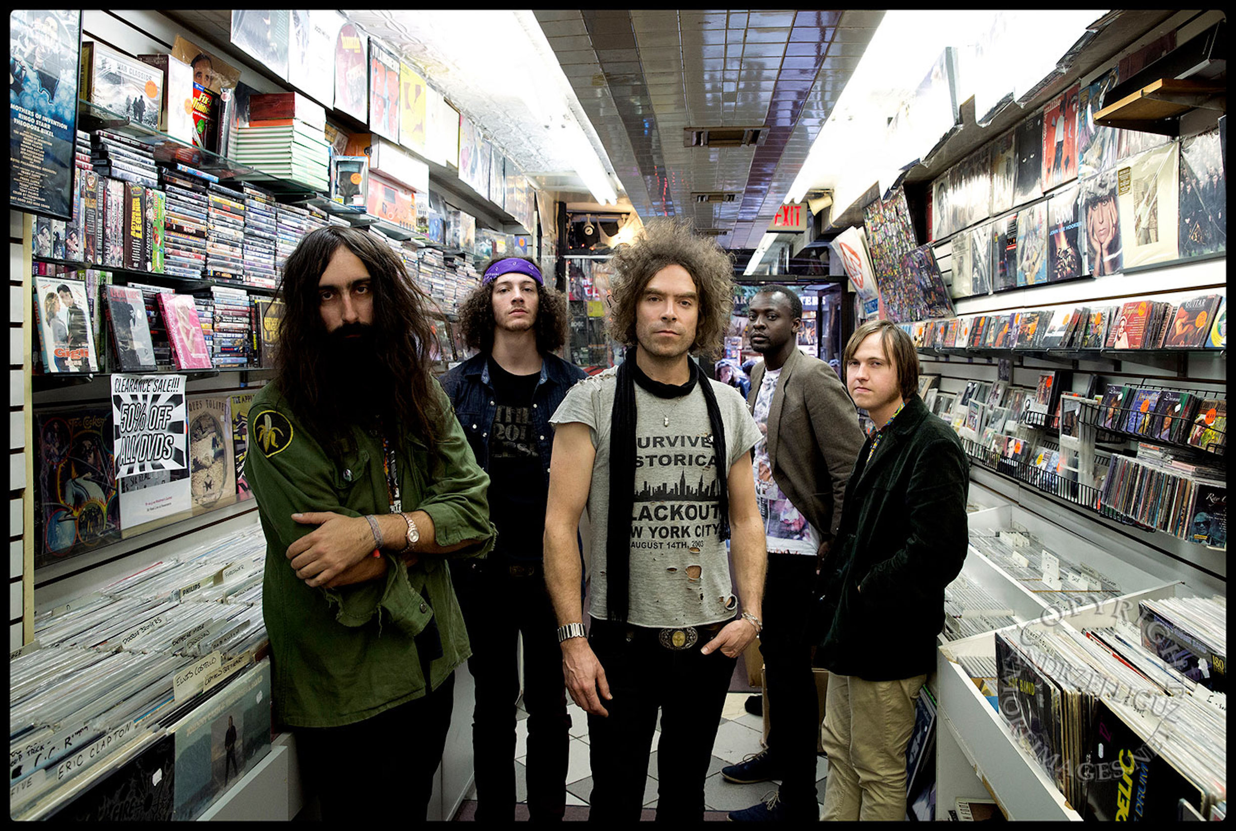 IMMIGRANT UNION  launch single ‘New Win’ + companion video 