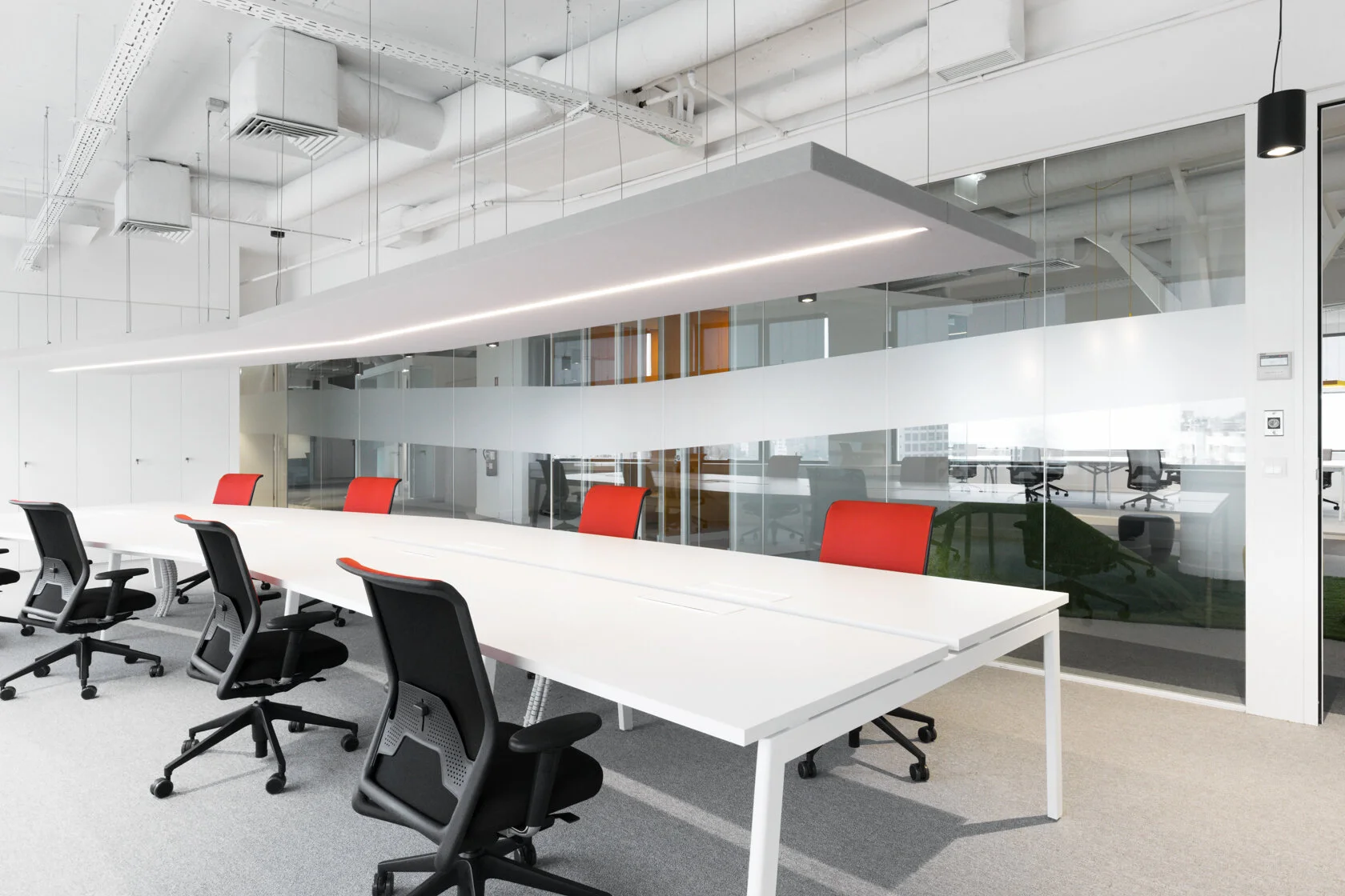 Os painéis foram adaptadas a cada sala de trabalho