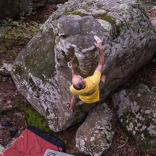Some @seclimbers properties such as Hospital Boulders (pictured) are now open to climbing. Please read the SCC COVID guidelines on their website before climbing. Stay local and stay safe! &hearts;️🧼😷 📸 @mentalformantels photo of Joe on Downwind (V