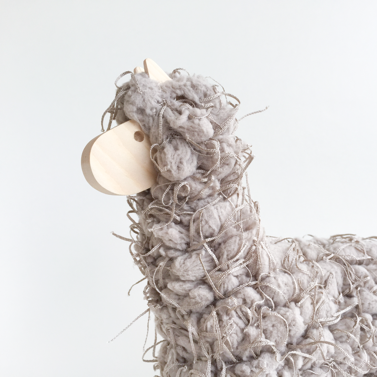 soso-store-alpaca-grey-7.png