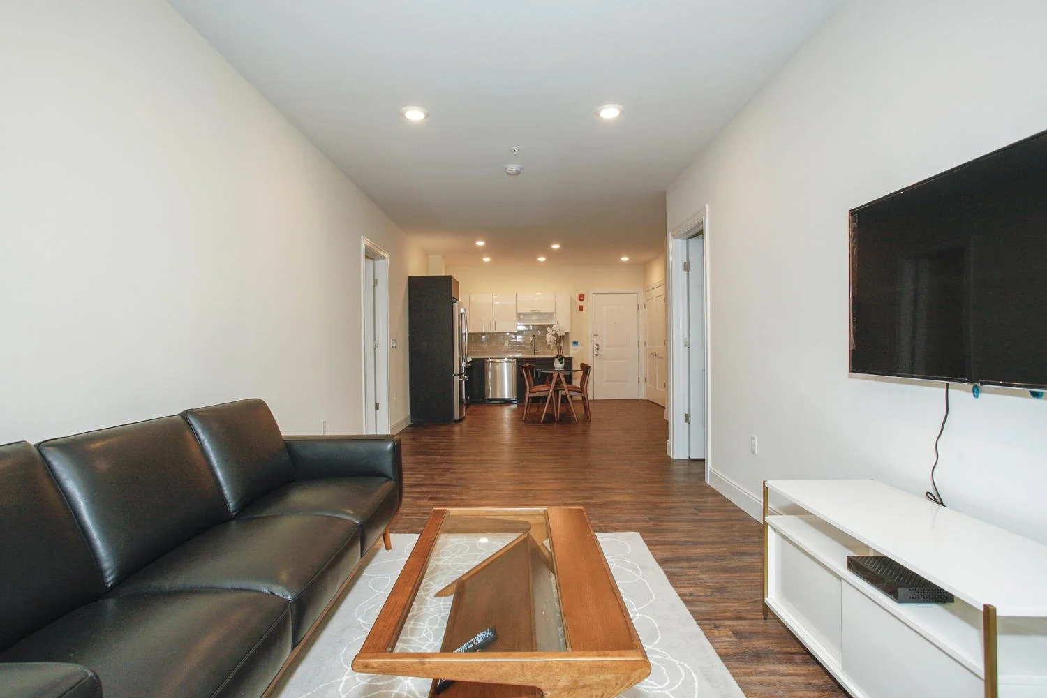 113 Union St Unit 106-large-020-013-Living Room-1500x1000-72dpi.jpg