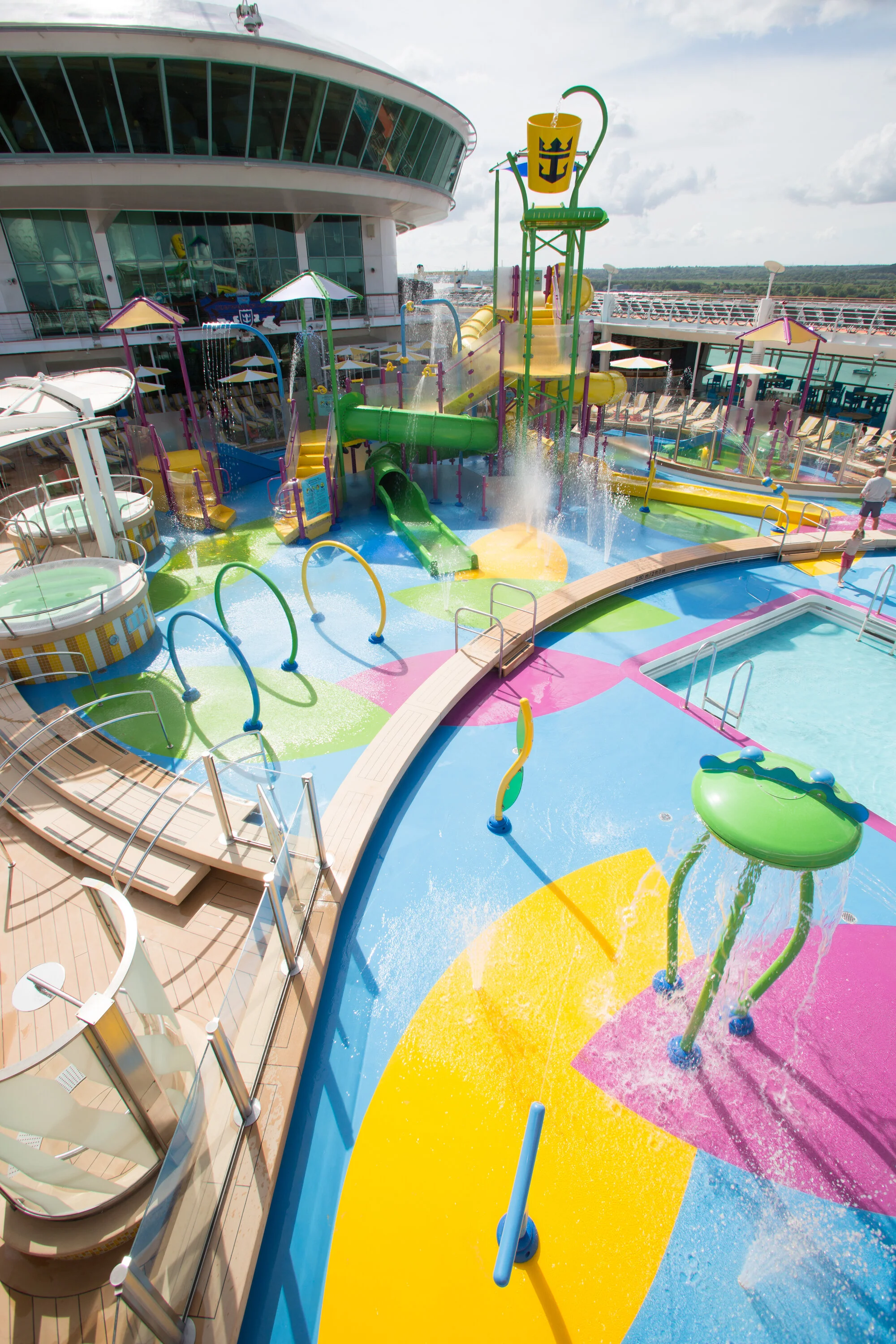 Pictures of Splashaway Bay, Waterslides, and H20 Zones! — MOMS AT SEA