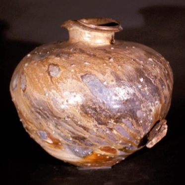 wood-fired jar with attached support 