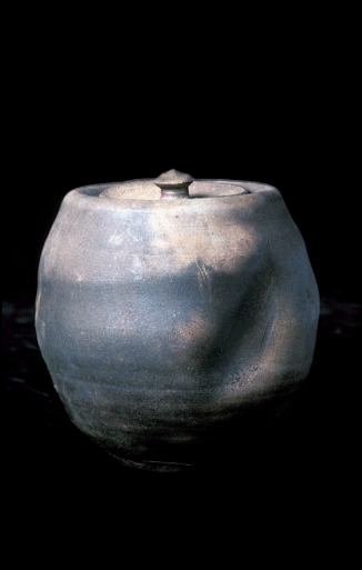 wood-fired covered jar with slash - museum of modern art - nyc