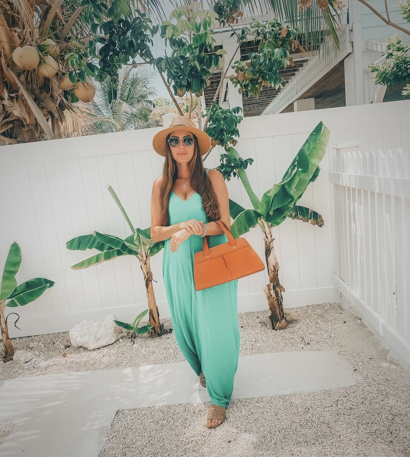 Happy Thursday! It&rsquo;s the perfect day to sip, stroll &amp; shop ☀️ Shop in store 5!