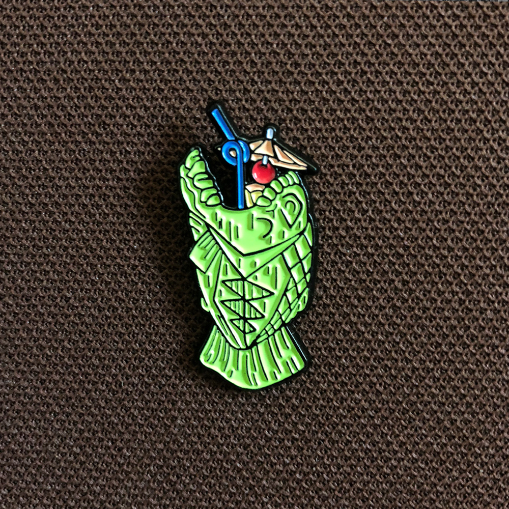 trader sam's tiki mug enamel piranha pin