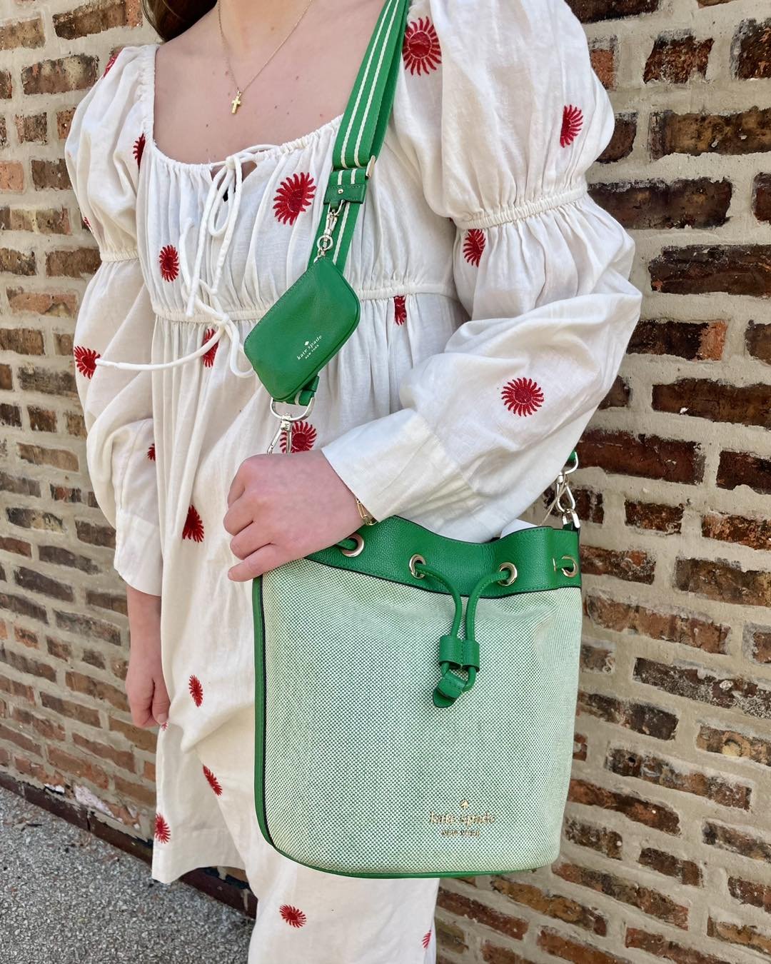 Obsessed with these Kate Spade bags!🤩

Colors and styles that are perfect for spring and summer! Come check out our designer bag selection today! Open from 10-6!🩷