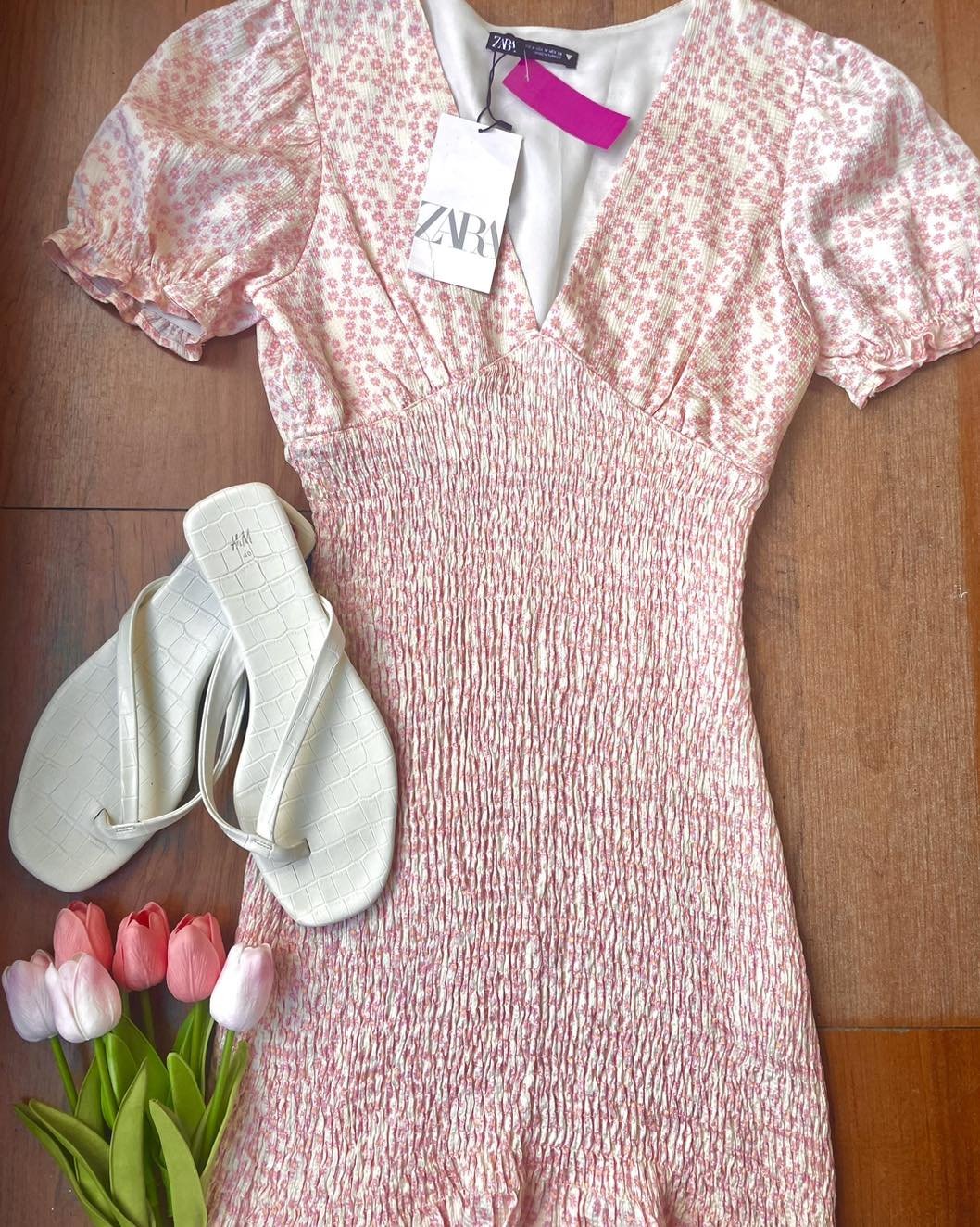 Adorable Zara Dress NWT&rsquo;s!!🤩🌸

Perfect for the summer time, make this dress yours today! 🛍️ Call or stop in we&rsquo;re open till 6pm!
&bull;
&bull;
&bull;
Dress: medium, $17.49
Shoes: 9, $7.99