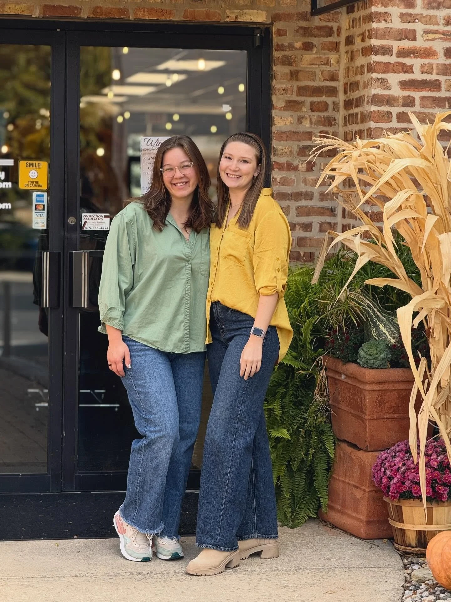 We&rsquo;re all smiles this gorgeous Friday! ☀️🍂
Stop by Sequels to say hi, shop around, and maybe find your new favorite outfit.
We&rsquo;ll be here until 6 PM &mdash; come enjoy the sunshine and trendy finds with us! 💛

#ShopSequels #SequelsStyle