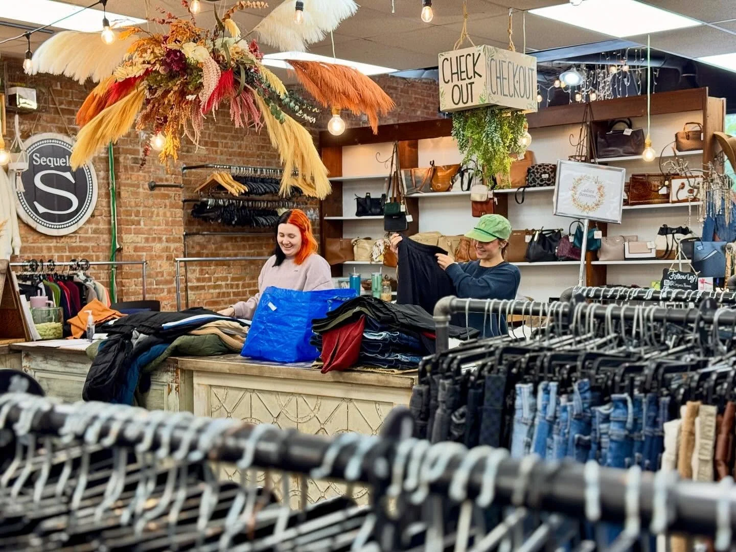 Happy Saturday! 🎉 
Stop by Sequels today to shop OR drop off up to 15 items for consignment! We&rsquo;re open 10 AM - 5 PM. 
We&rsquo;re all set for a cozy fall day and can&rsquo;t wait to see you! 🍁☕️🍂