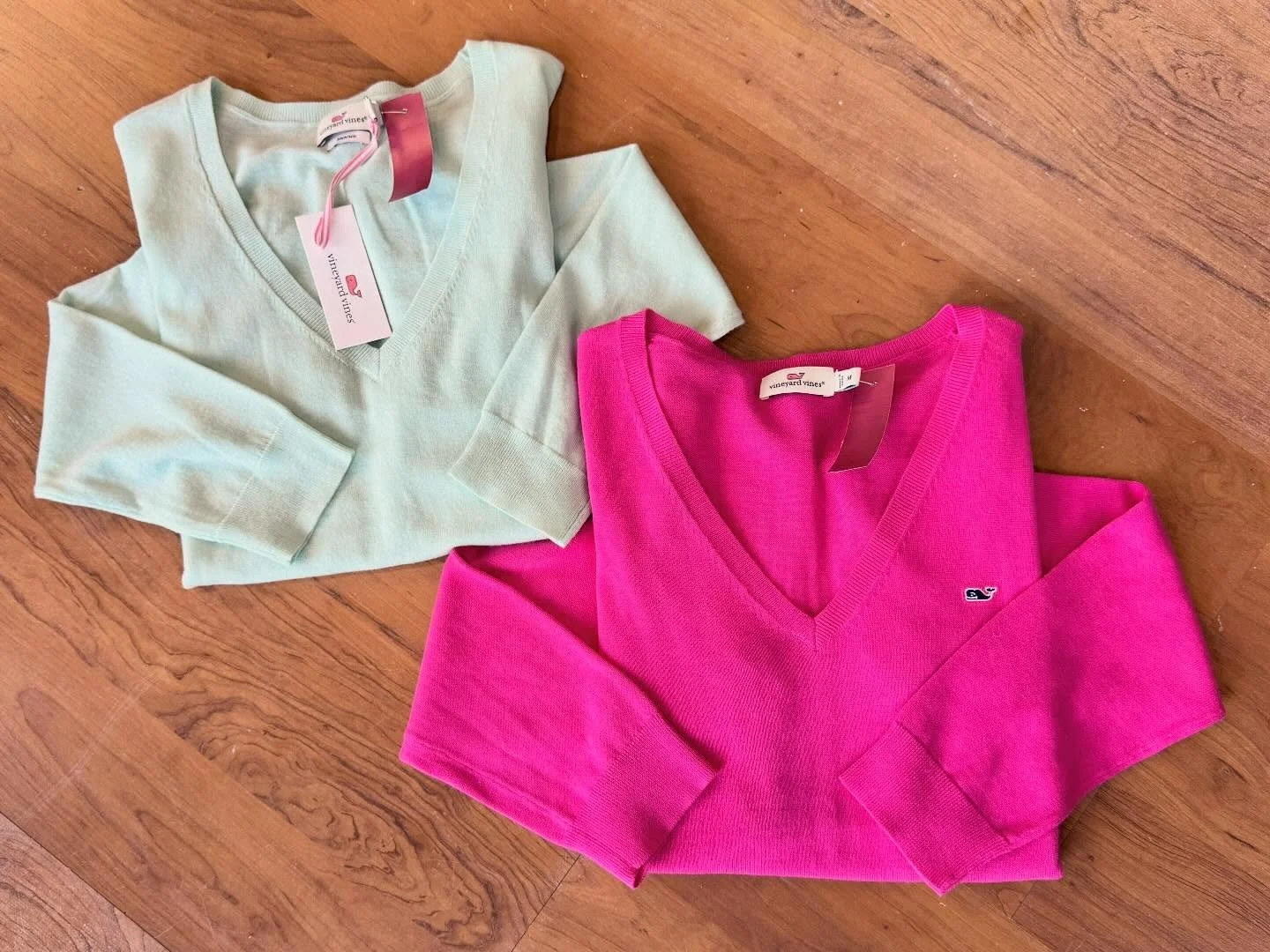 ✨ Vineyard Vines Finds ✨

Sweaters:
🩵 Mint green &mdash; Size M &mdash; $33.49
💗 Pink &mdash; Size M &mdash; $28.49
💙 Textured blue &mdash; Size S &mdash; $45

Cardigans:
💙 Blue &mdash; Size XS &mdash; $40
🩶 Gray &mdash; Size XS &mdash; $45.50

