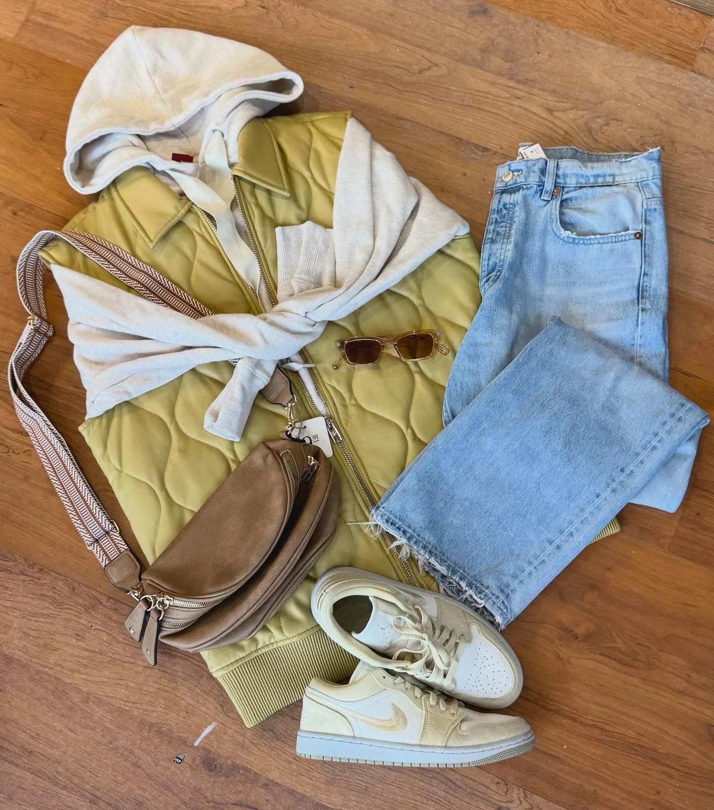 The perfect mix of casual + cool.
Effortless layers, soft neutrals, and just enough edge to turn heads. 💁&zwj;♀️

✨ Outfit details:
👖 Zara jeans &mdash; Size 10 | $16.99
🧥 Aerie oversized cream hoodie &mdash; XL | $16.99
🩶 Chartreuse Urban Outfit