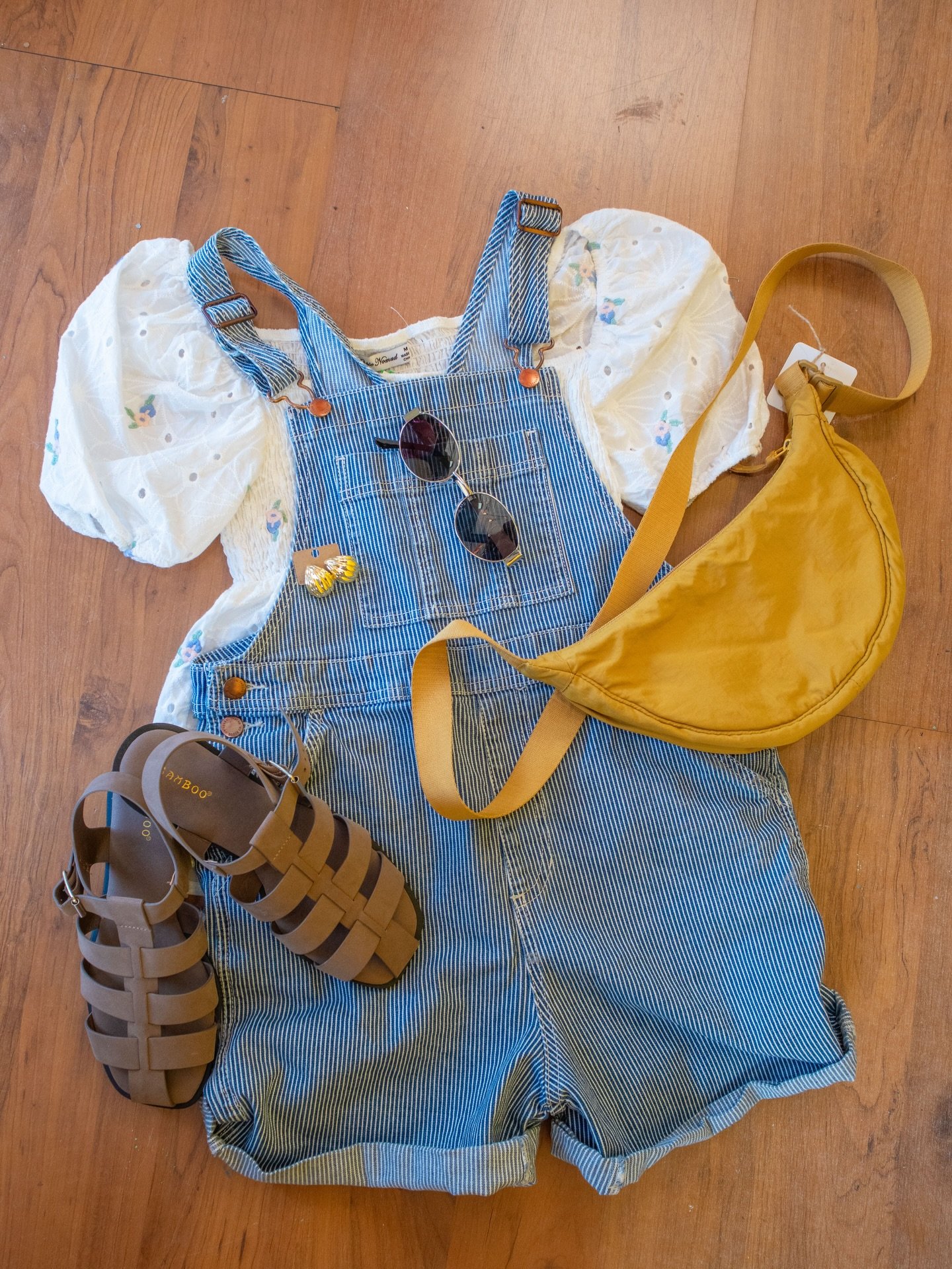 Overalls are the perfect spring/summer staple!🌸

These striped overalls can be styled so many ways and can make for such a fun outfit! See what else you can find in store today! 

Outfit Defails✨
&bull;Top (medium)- $8.49
&bull;Overalls (size 2)-$14