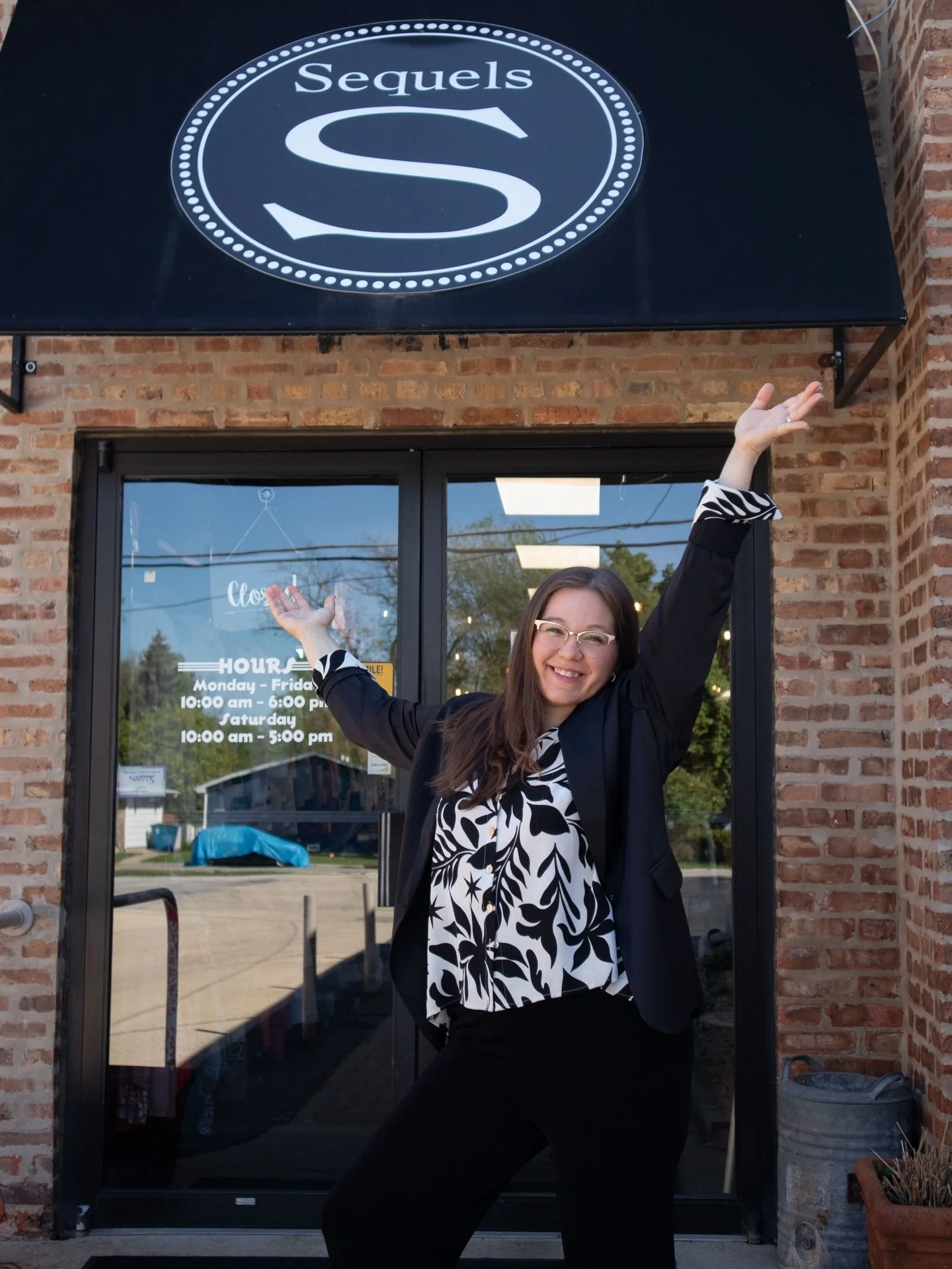 Happy Saturday! ✨ 

Come do a little shopping with us! Stop in and treat yourself today!🛍️
We&rsquo;re open from 10-5 today!