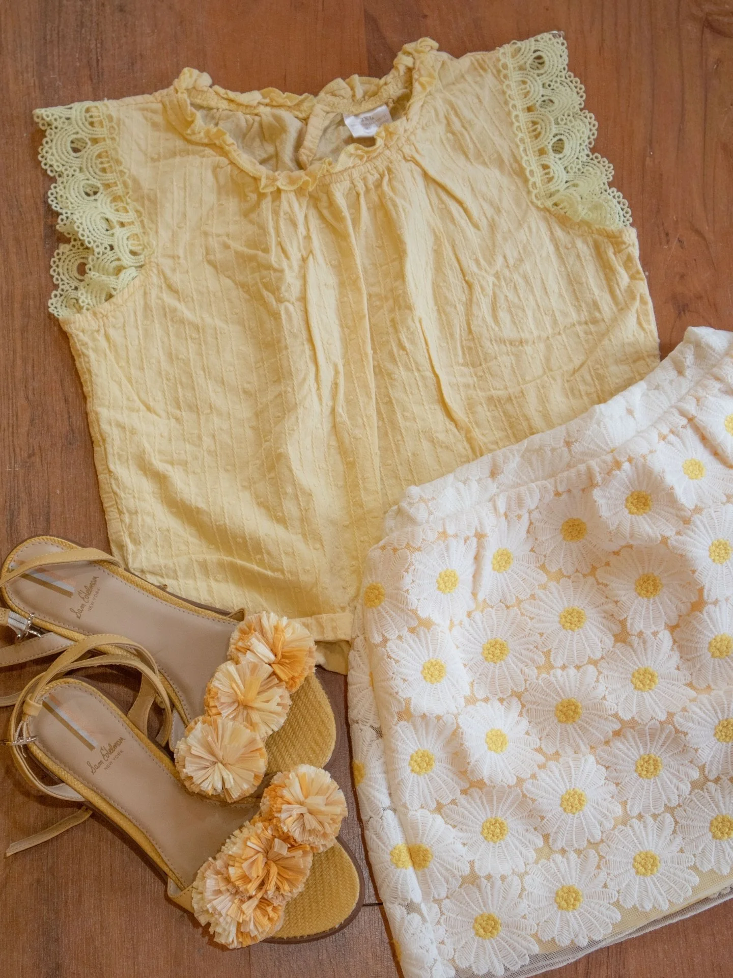 Sunny days call for outfits like this ☀️
Find everything you need at Sequels&mdash;even for the little ones 💛

Outfit Details🌼
&bull;Top (girls size 8)-$4.99
&bull;Skirt (girls size 6)-$7.99
&bull;Shoes (girls size 3)-$14.99