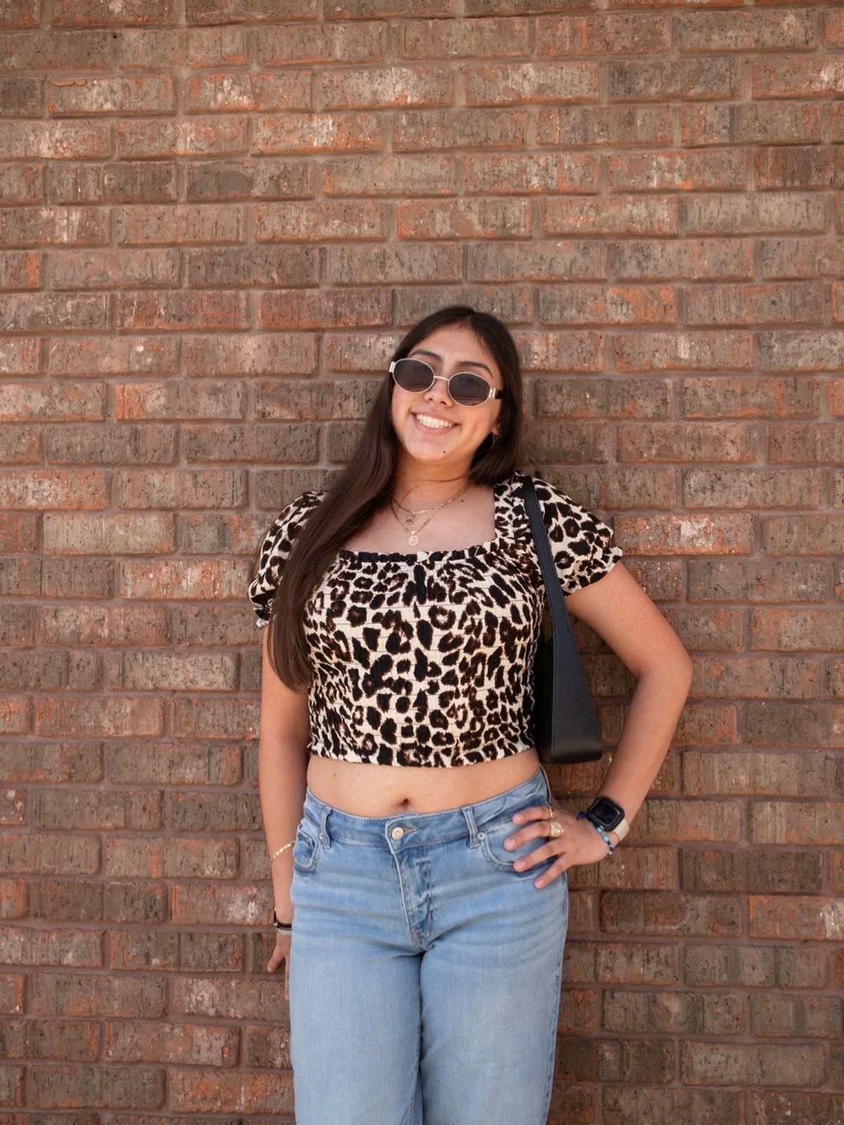 Dressed for the 75 degree day!☀️🙌

Find your perfect warm-weather look here at Sequels!
Outfit Details:
Top (medium)-$8.99