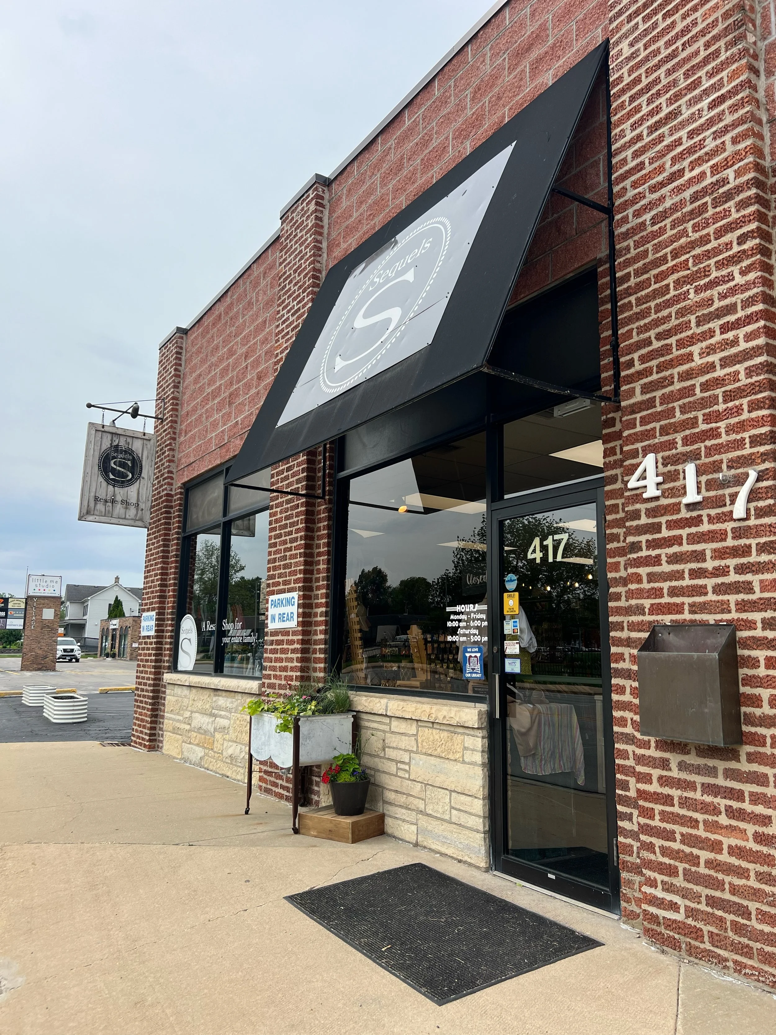 Happy Monday from Sequels Resale!🤍

Starting the week the best way we know how: cute outfits, good finds, and some retail therapy! Stop in and see what&rsquo;s all waiting for you this week!🙌