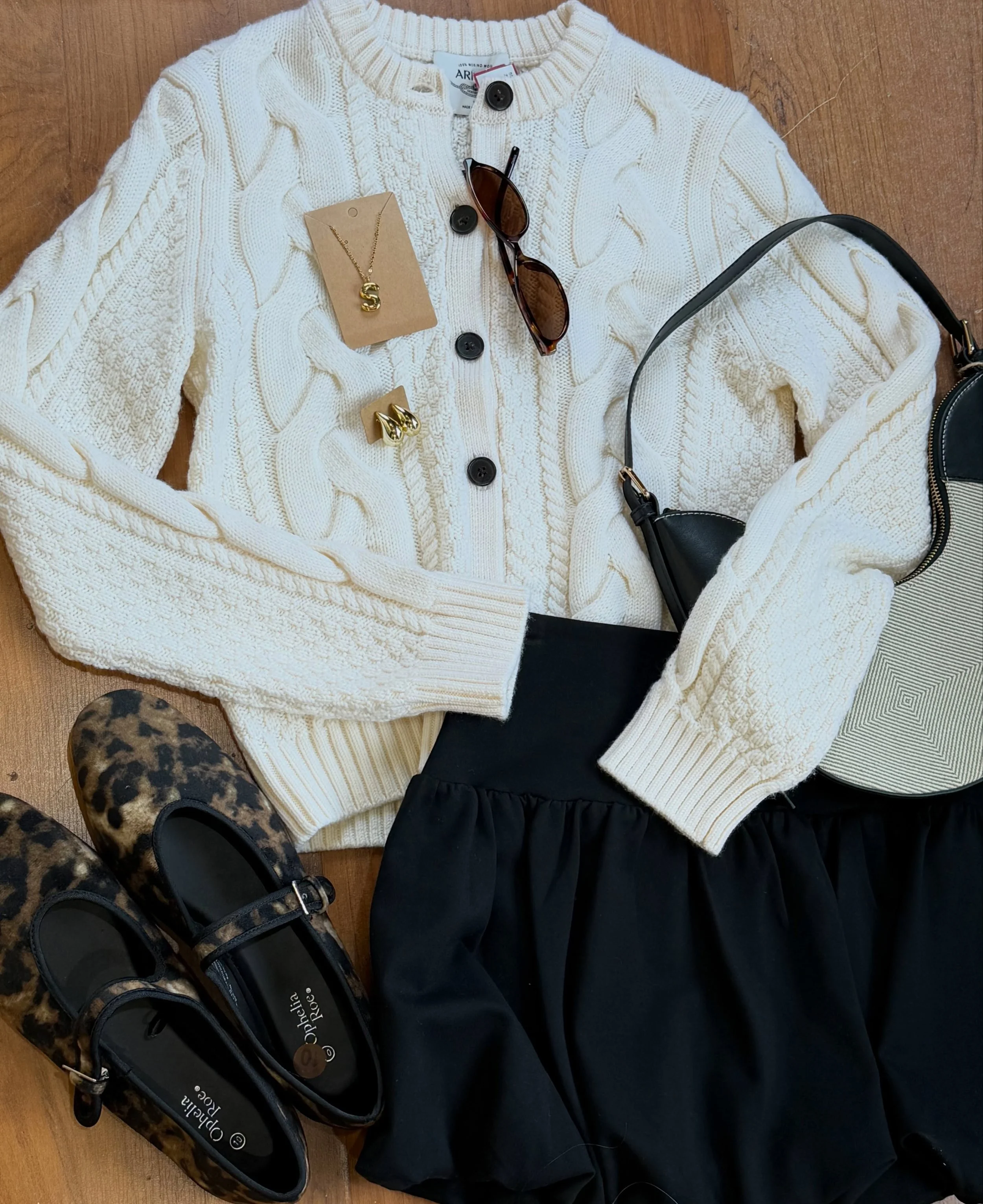 Fall outfits are officially in full swing! 🍂🤎 

From cozy knits and classic layers to statement accessories and shoes, we have everything you need to put together your next fall look. Stop in and shop the latest finds at Sequels! 

Outfit Details:
