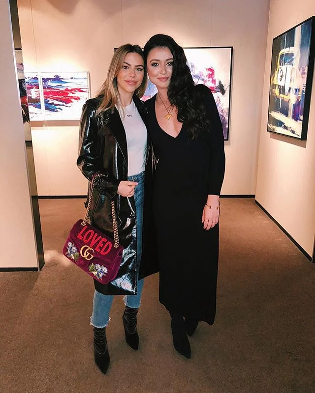 Thankful to have celebrated my graduation and the start of my new journey here at @robertkiddgallery 💕✨