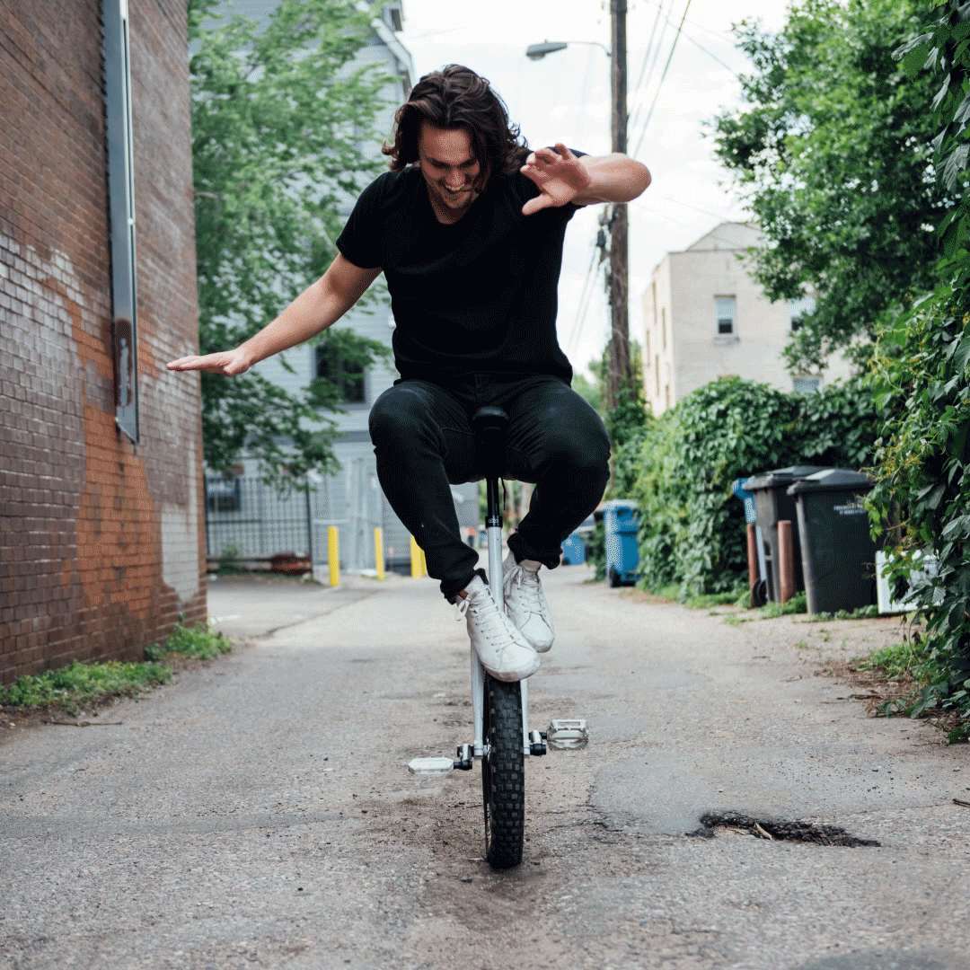 1_JonUnicycleSM1_v2.gif
