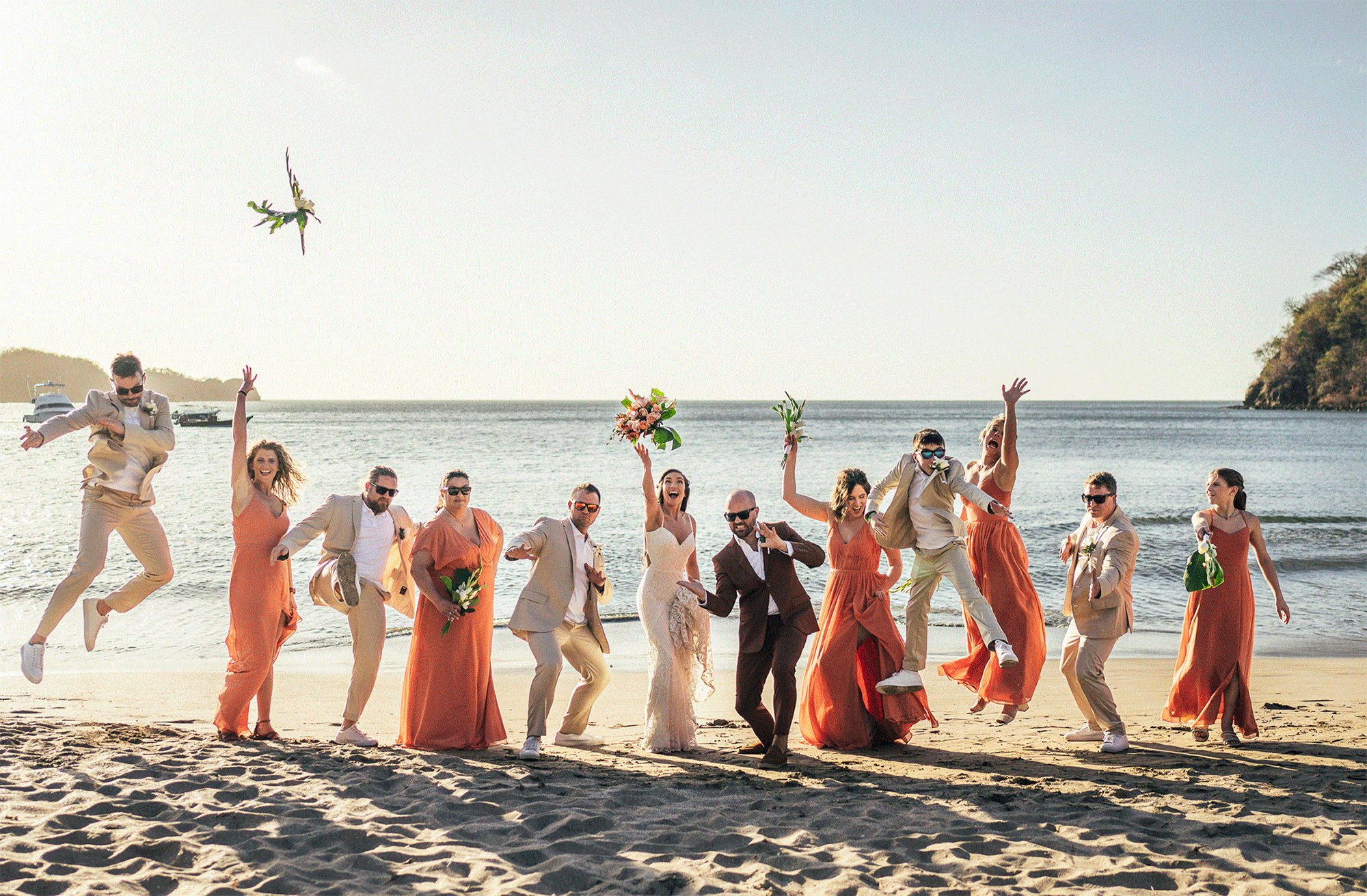 07_WeddingPartyOnBeach_BMY8989_RT1-LR-Gif14.gif
