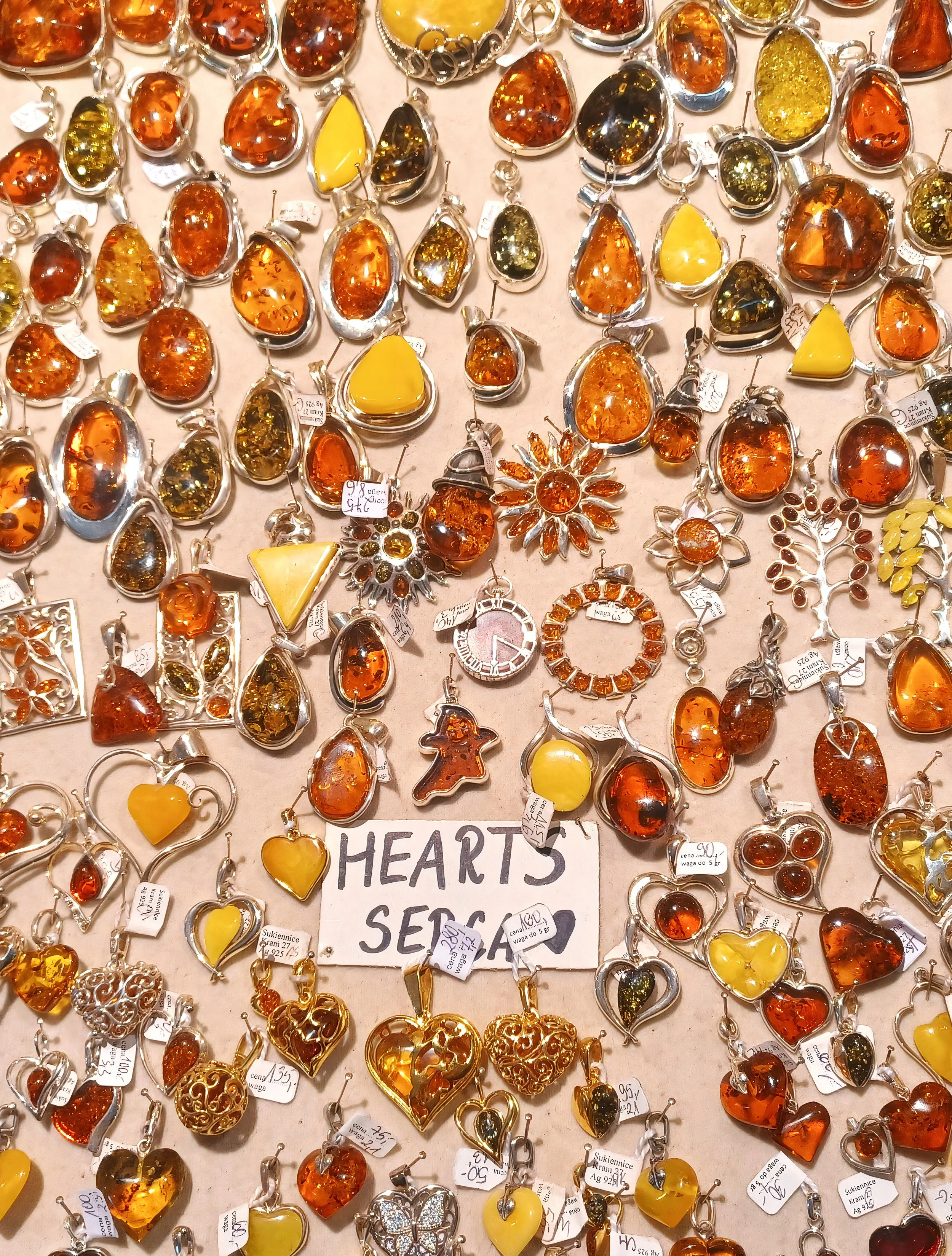 Amber Hearts / "Serca"