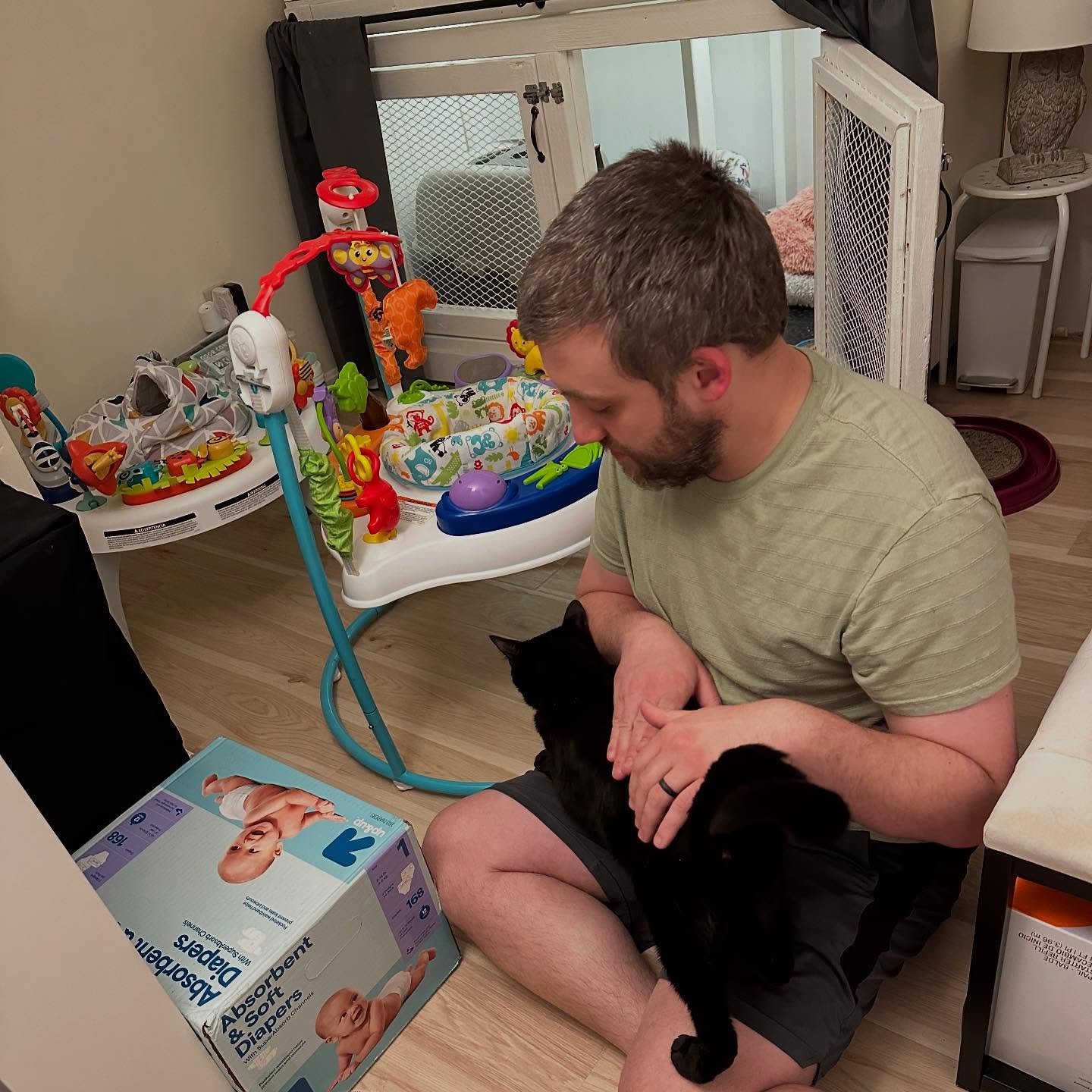 When the guest kitty has a clear favorite&hellip;