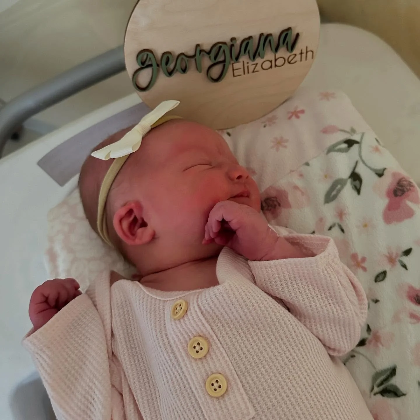 Georgie is here!
8/18/2025 @ 2:17pm
7 lb., 11 oz.