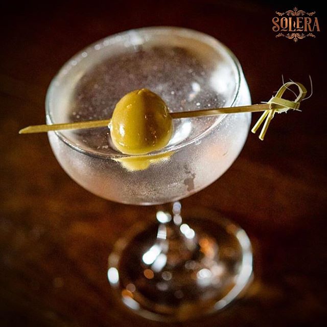 Shaken, stirred, dirty? However you enjoy your martini we&rsquo;re doing two-for-one this afternoon for Martini Monday&rsquo;s.
Come and join us!
.
.
.
.
.
#martinitime #sydneydrinks #sydneybars #cocktailbar