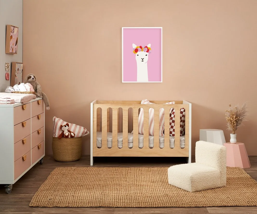 Llama del rey-Nursery.jpg