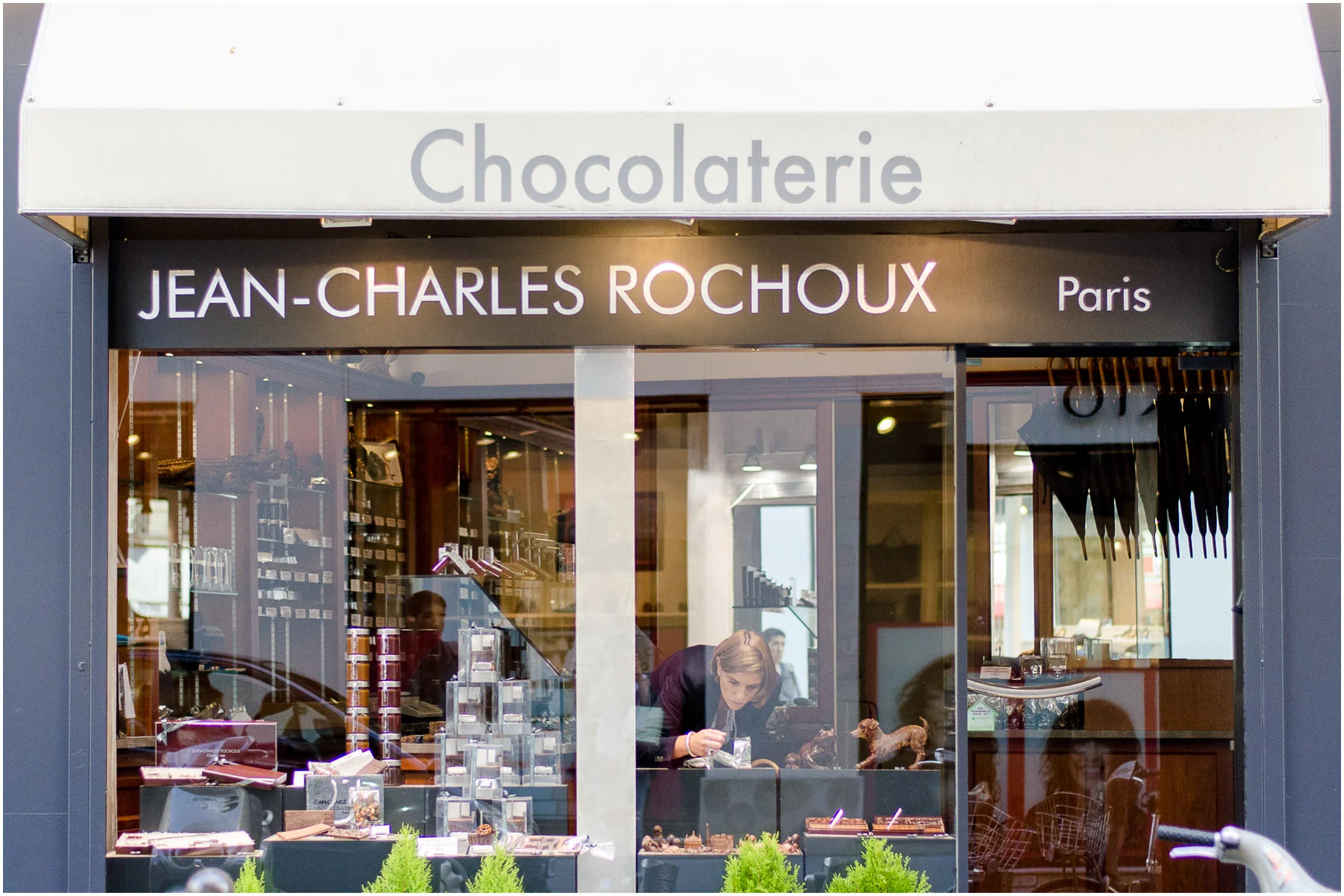 Parisian-Bakeris-Chocolate-Shop_11.jpg