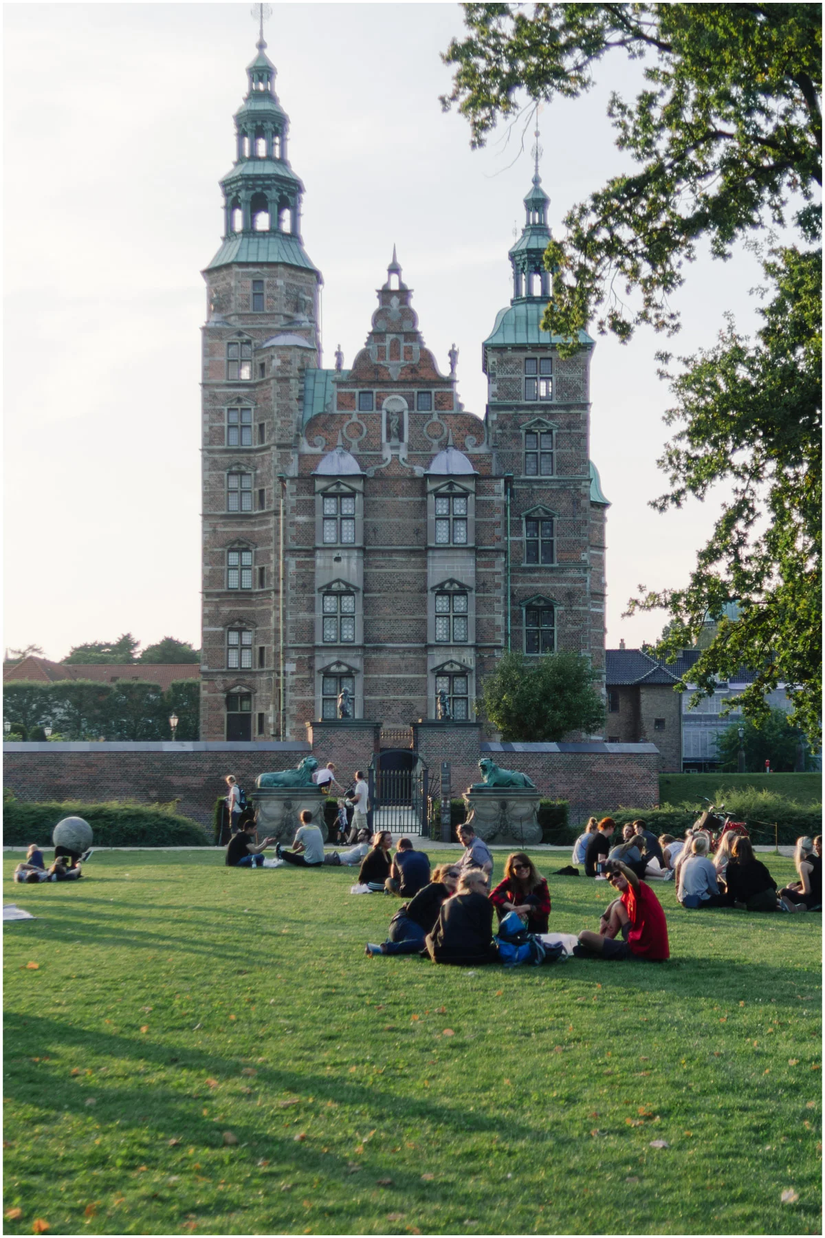 Rosenborg-Castle-and-The-Kings-Gardens_4.jpg