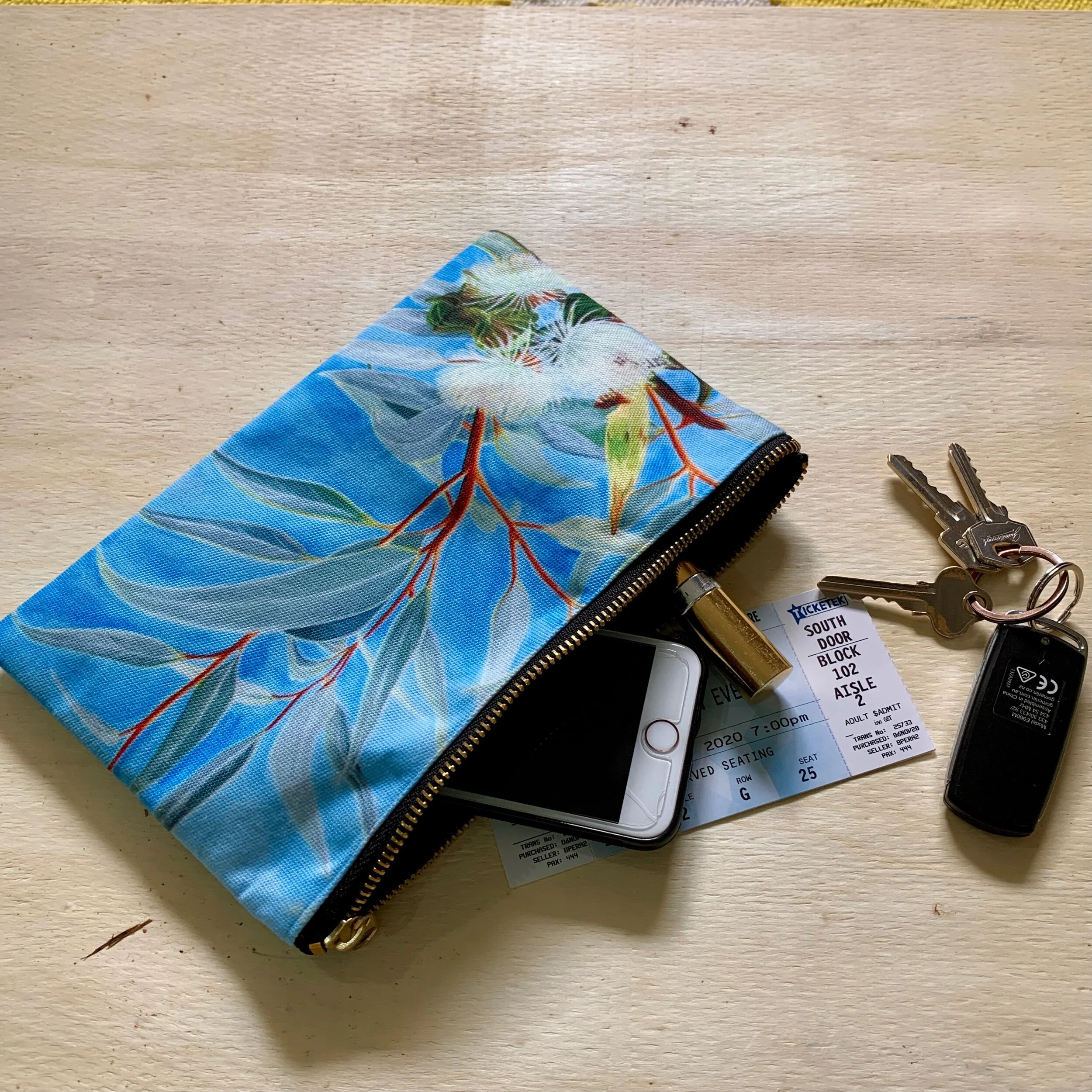 3C487303-EB40-4379-B77B-AE2EDC4CE25D