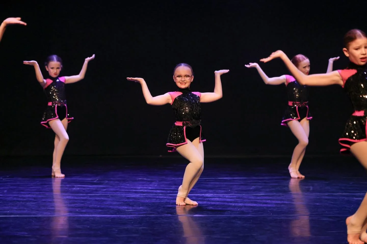 🤍 2025 New Performance Groups 🤍
8&rsquo;s Jazz: Make it look easy 🎀

📸 @lens.head