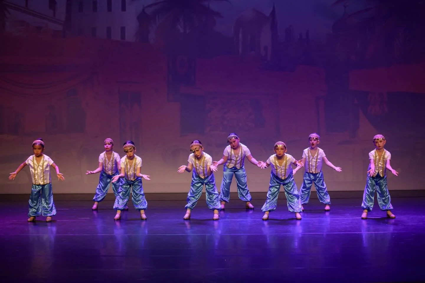 When you tell them it&rsquo;s the last week of Term 1&hellip; 😱
Finishing the term strong before a well-deserved break 💕

We can&rsquo;t wait to enjoy our last week in the studio before our Easter break! 
Term 2 will commence Monday 20th of April ?