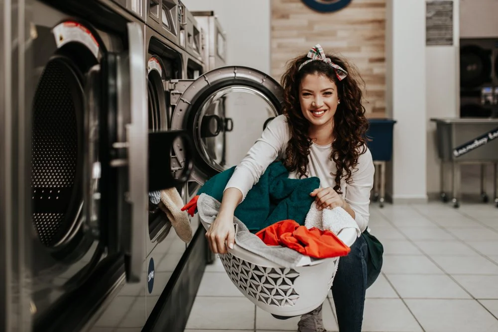 How a Full-Service Laundromat Can Save You Time &amp; Money