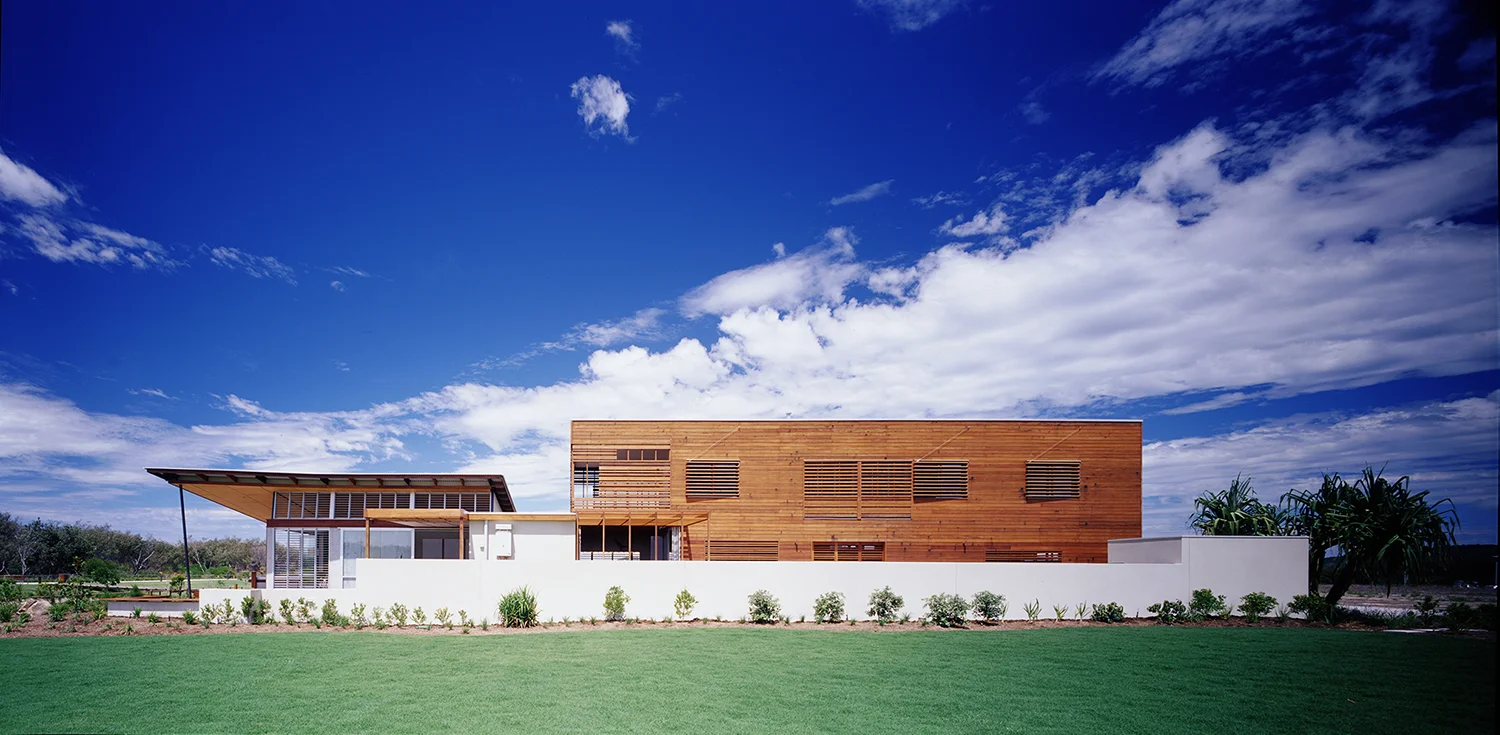 lahznimmo_BeachHouse_P02A.jpg