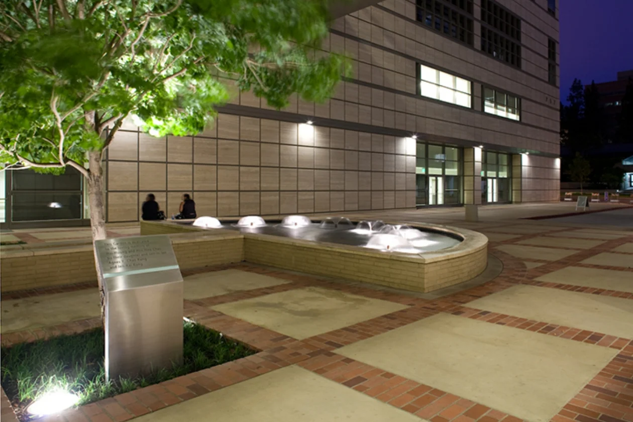 UCLA_RR1069-2949.jpg