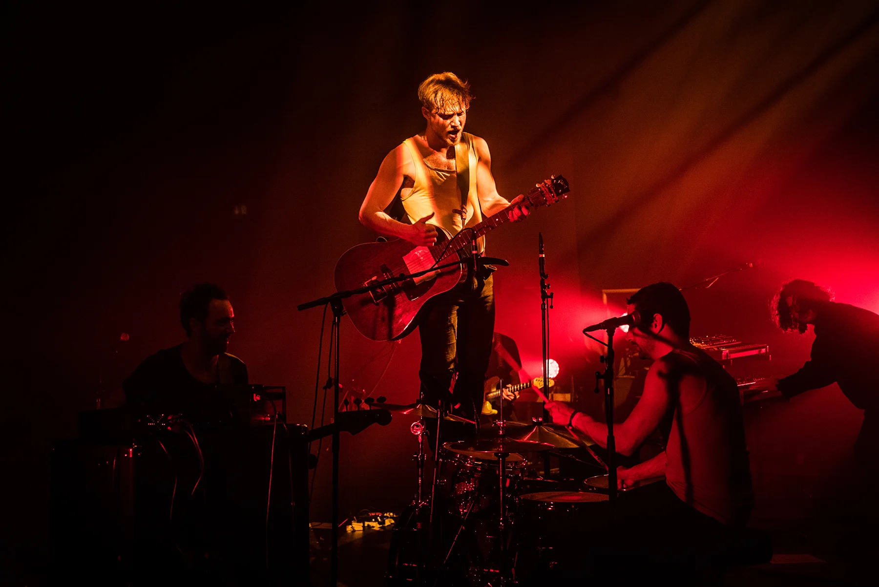 Tim Freitag Released a sound that levitates somewhere between melancholy and euphoria entitled "Hold On". 