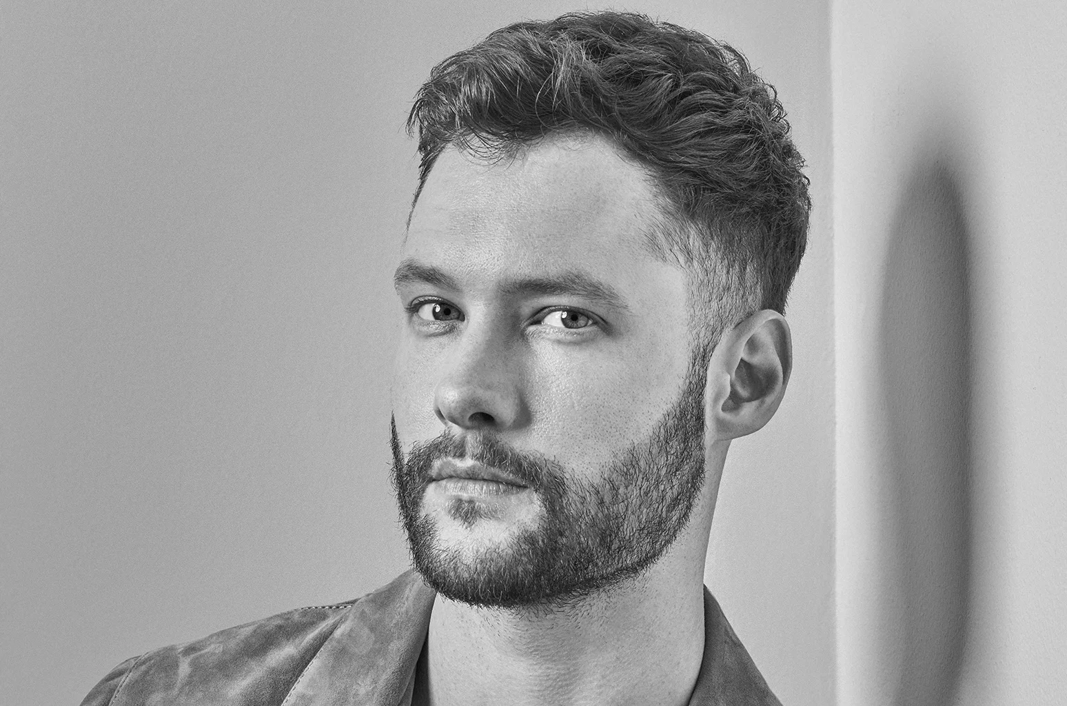 Calum Scott offers a moment of nostalgia in the What I Miss Most clip.