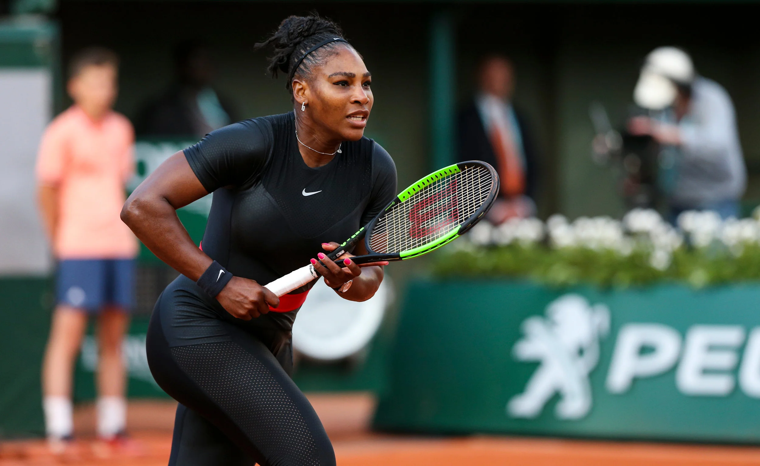 Serena Williams Withdraws from french Open game against Mari Sharapova 