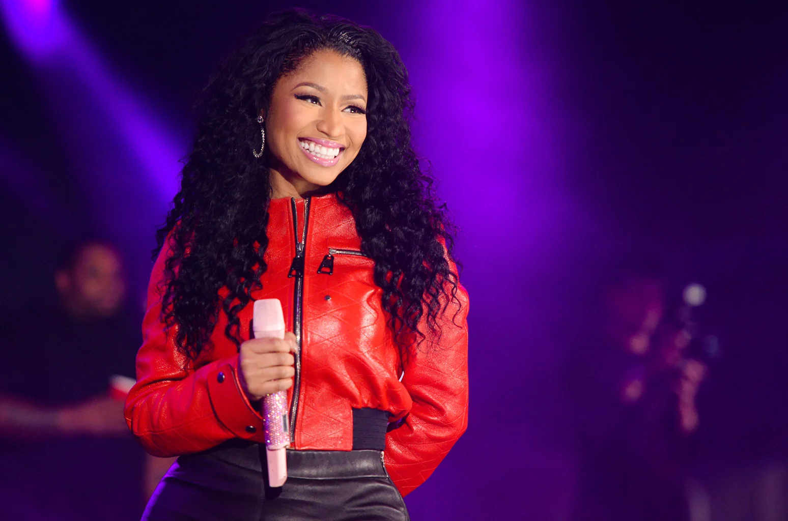 NICKI MINAJ REVIVALS RUMORS OF HER ROMANCE WITH RAPPER EMINEM ON THE QUEEN ALBUM